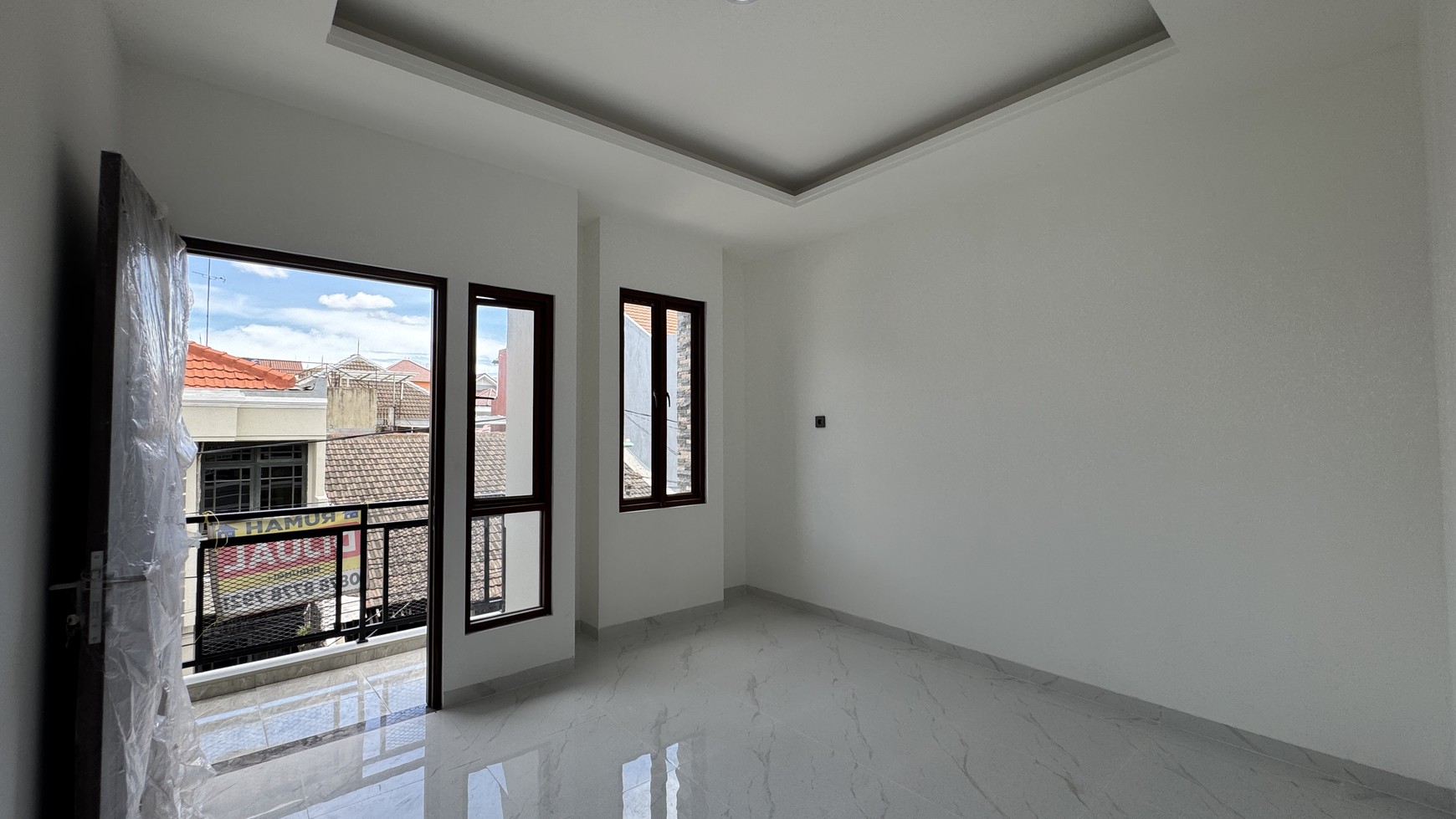 Dijual Rumah Baru / Brand New Tomang Jakarta Barat