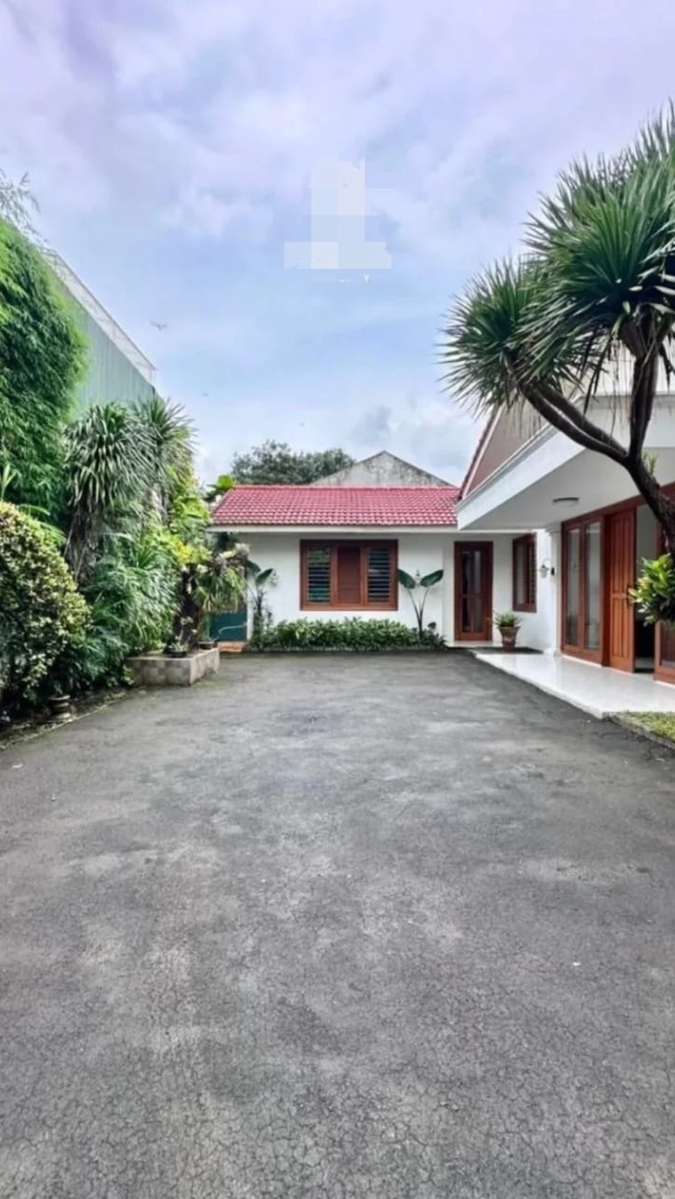 Rumah Siap Huni LT 1146m2 Fas Kolam Renang Area Kemang