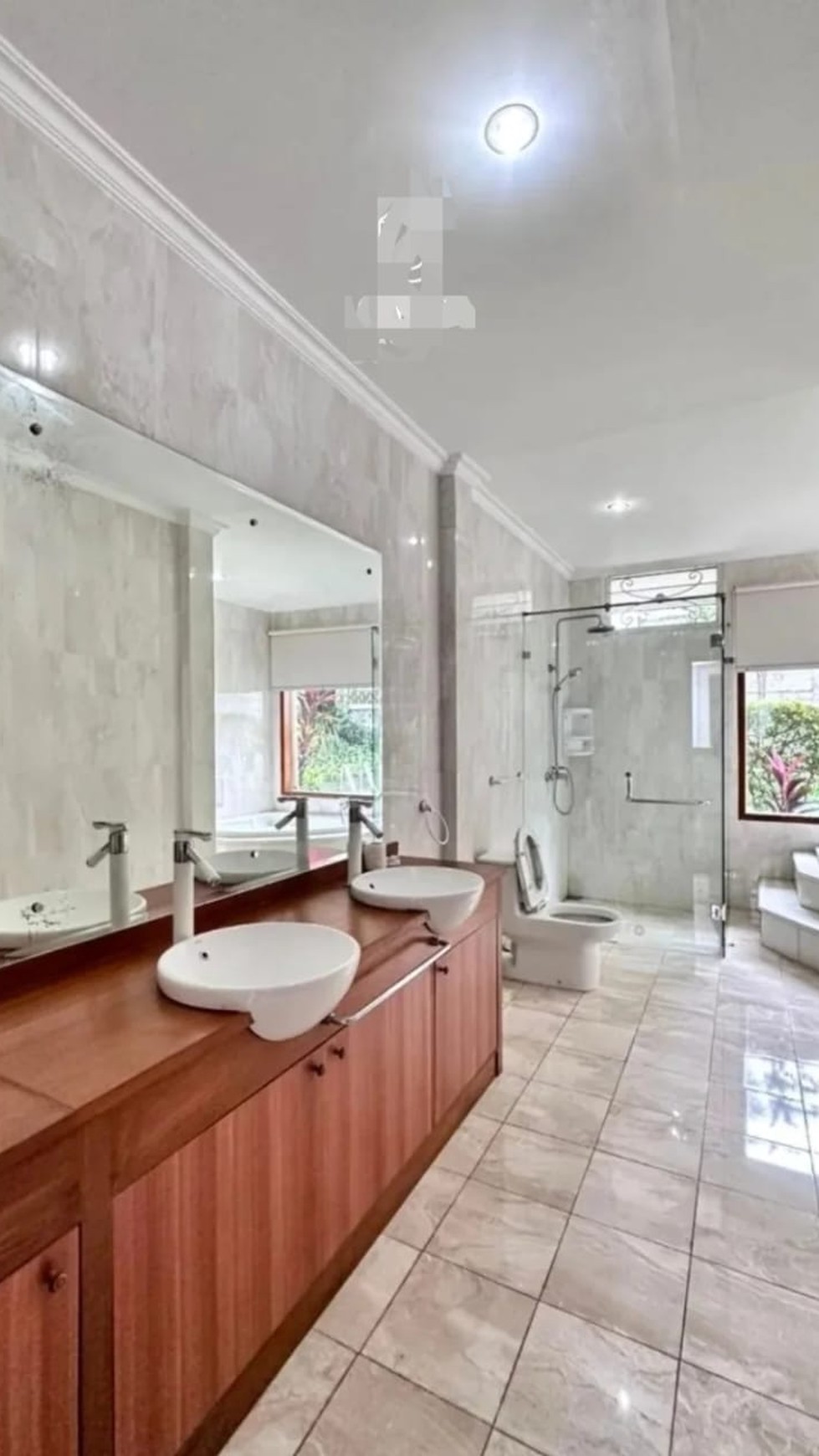 Rumah Siap Huni LT 1146m2 Fas Kolam Renang Area Kemang