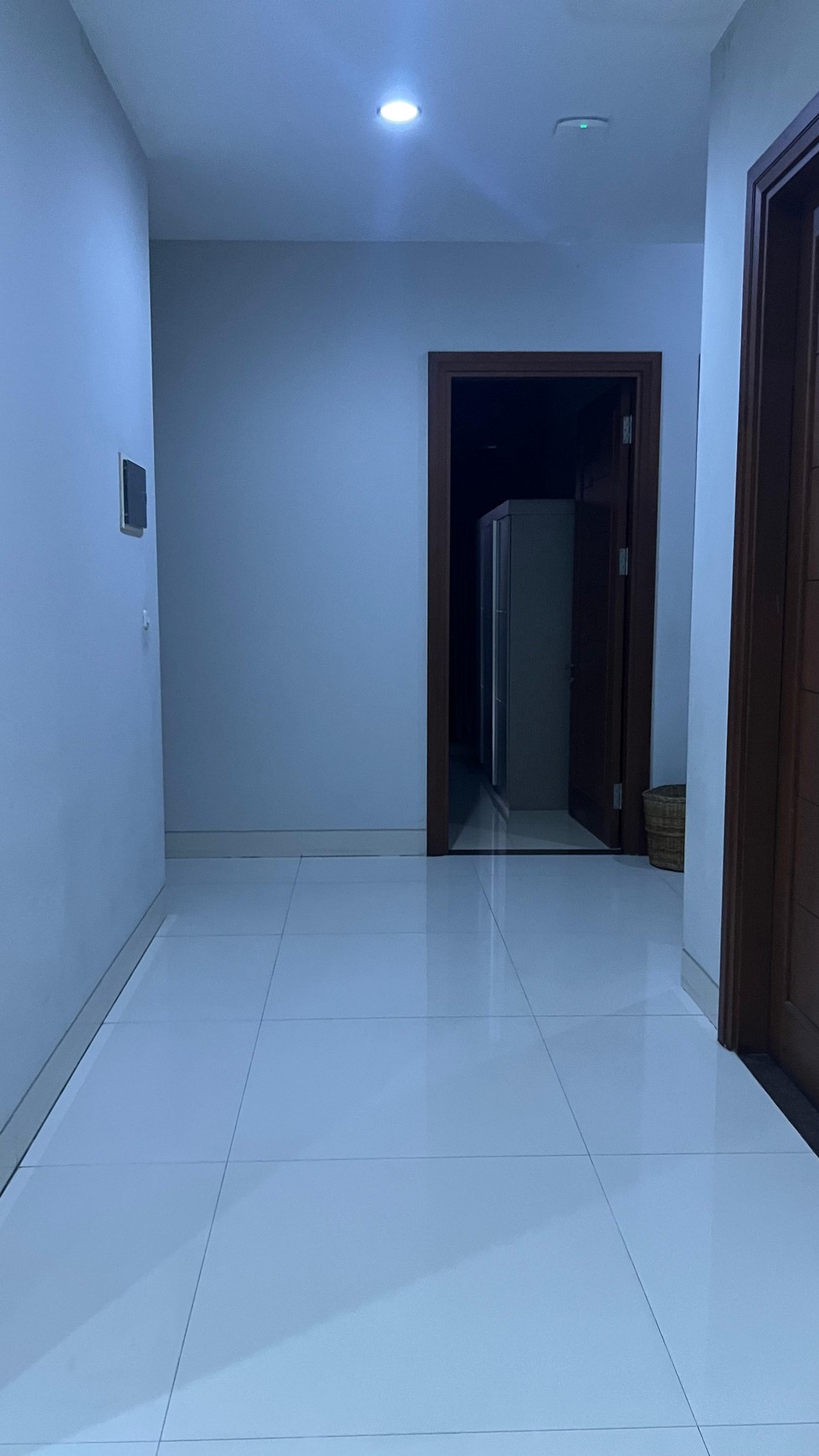 Dijual Rumah Siap Huni Full Furnish Dan Ada Kolam Renang Di Modernland, Tangerang