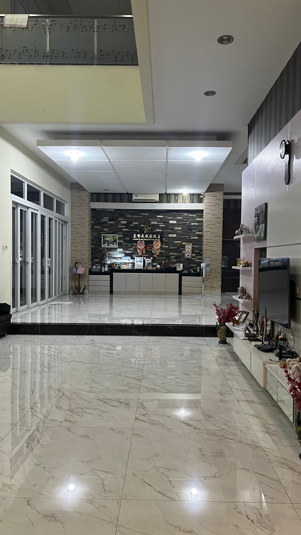 Dijual Rumah Siap Huni Full Furnish Dan Ada Kolam Renang Di Modernland, Tangerang