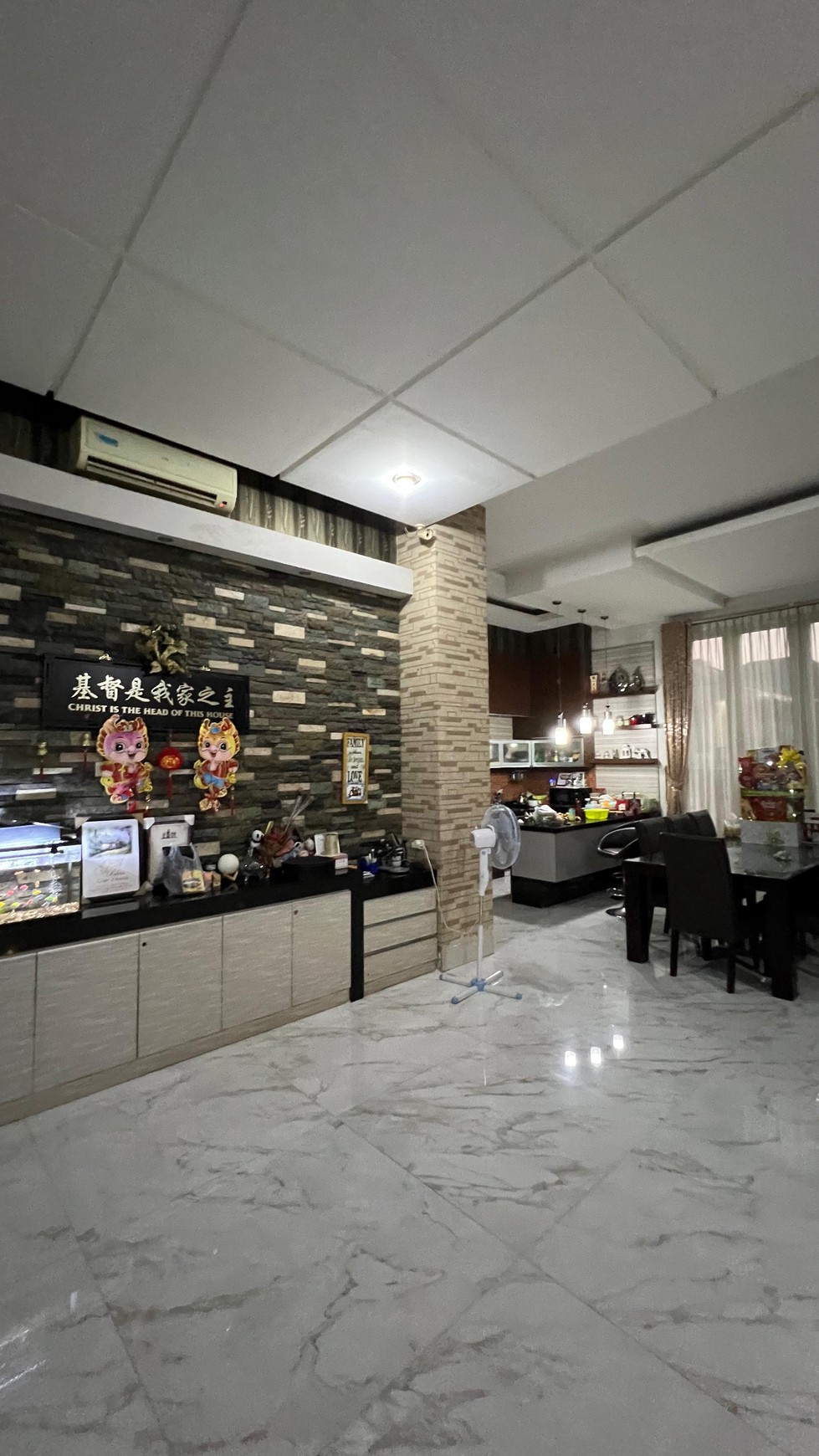 Dijual Rumah Siap Huni Full Furnish Dan Ada Kolam Renang Di Modernland, Tangerang