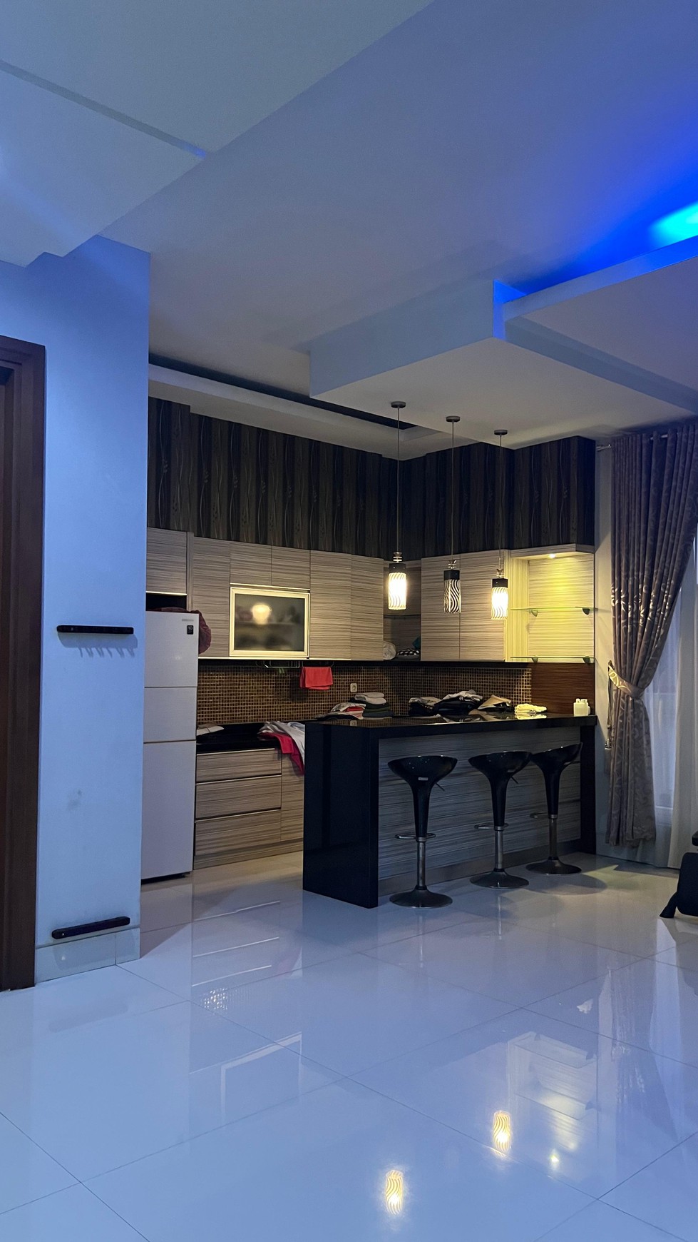 Dijual Rumah Siap Huni Full Furnish Dan Ada Kolam Renang Di Modernland, Tangerang