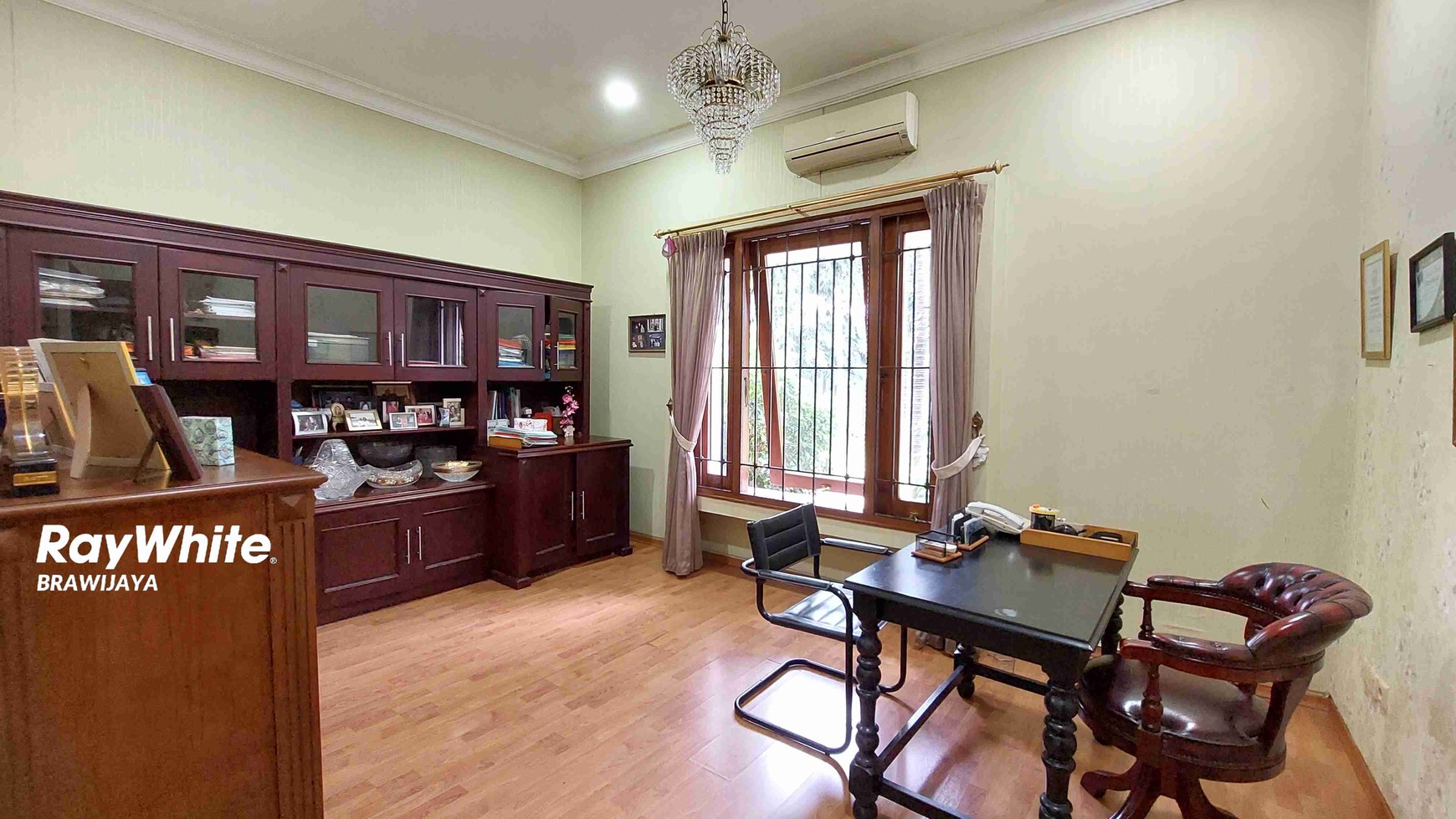 Rumah di jalan Bango, Cilandak, Jakarta Selatan, 2 menit ke Tol Andara