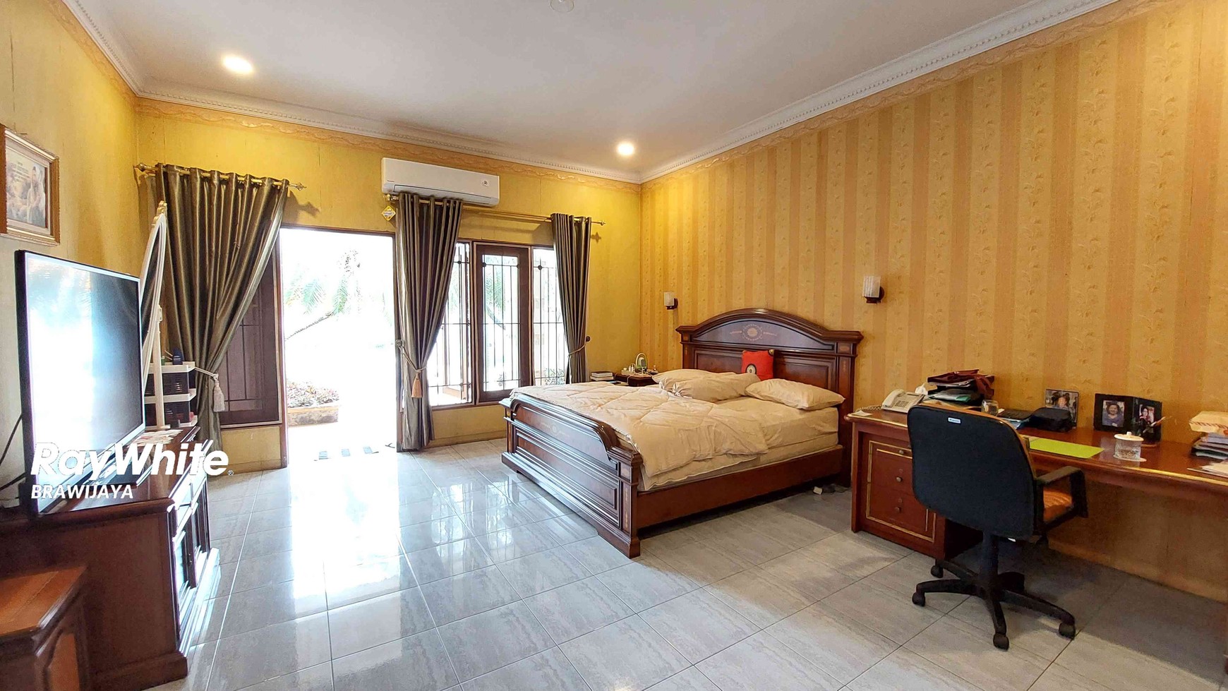 Rumah di jalan Bango, Cilandak, Jakarta Selatan, 2 menit ke Tol Andara