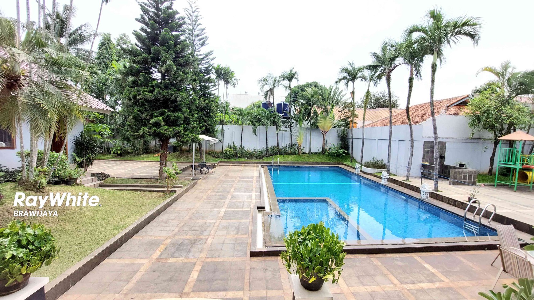 Rumah di jalan Bango, Cilandak, Jakarta Selatan, 2 menit ke Tol Andara