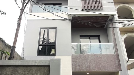 Rumah Baru 3Lantai Diarea Cidodol Dekat Gatte Toll Jorr-Bandara