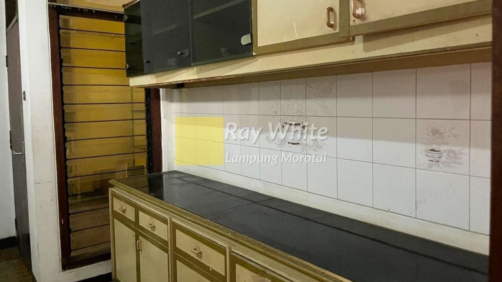 Disewakan Rumah Besar Way Halim Permai