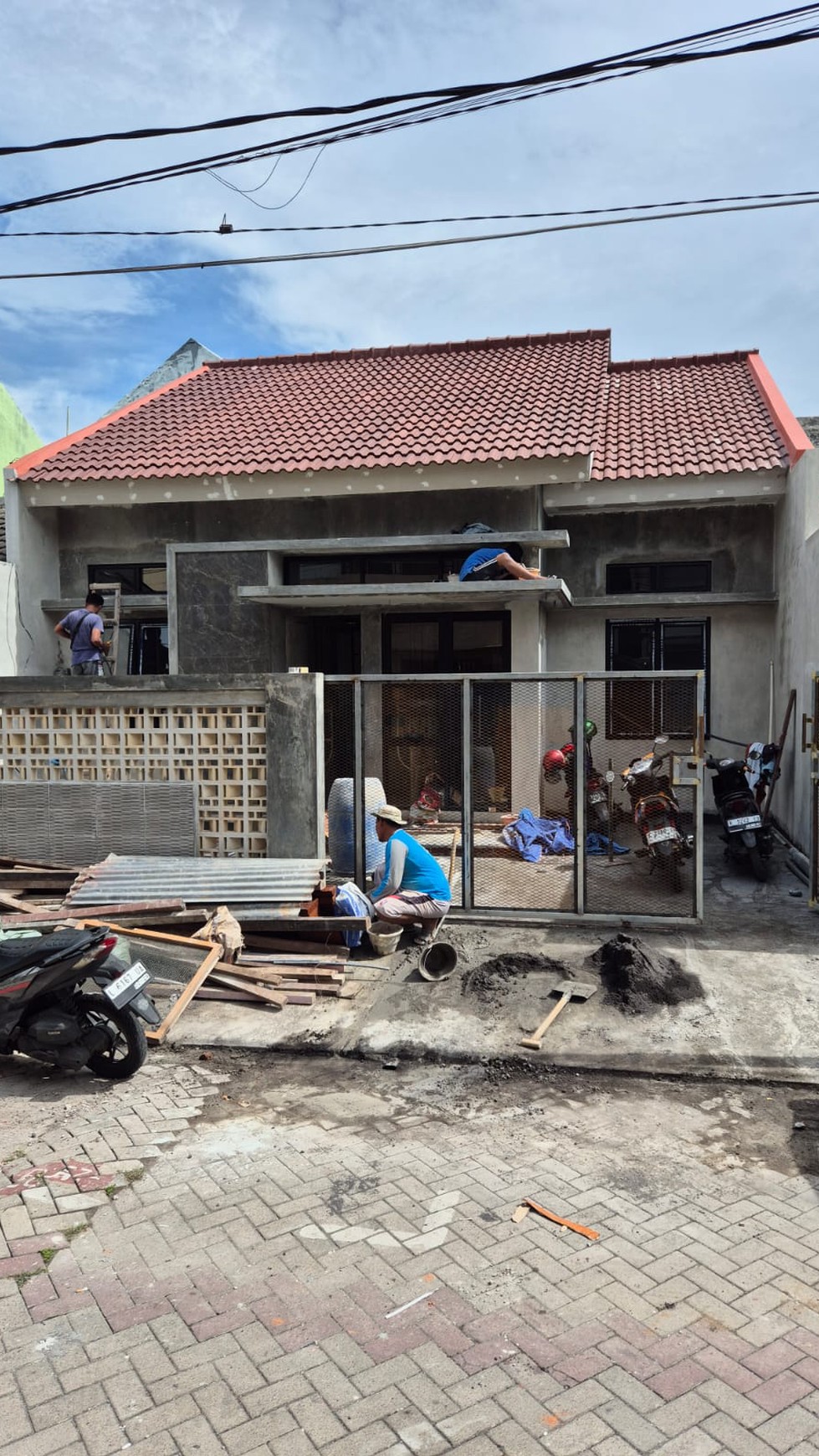 Dijual Rumah Minimalis Baru Gres Darmo Indah Selatan