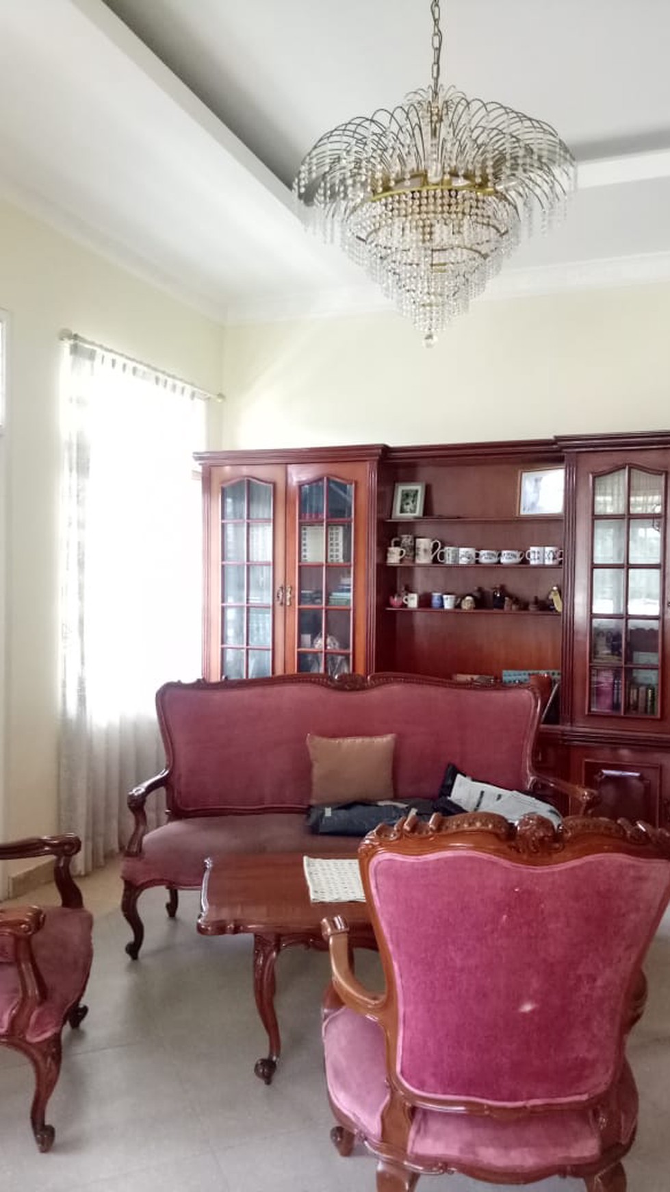 Dijual Rumah Hitung Tanah Murah di Permata Hijau