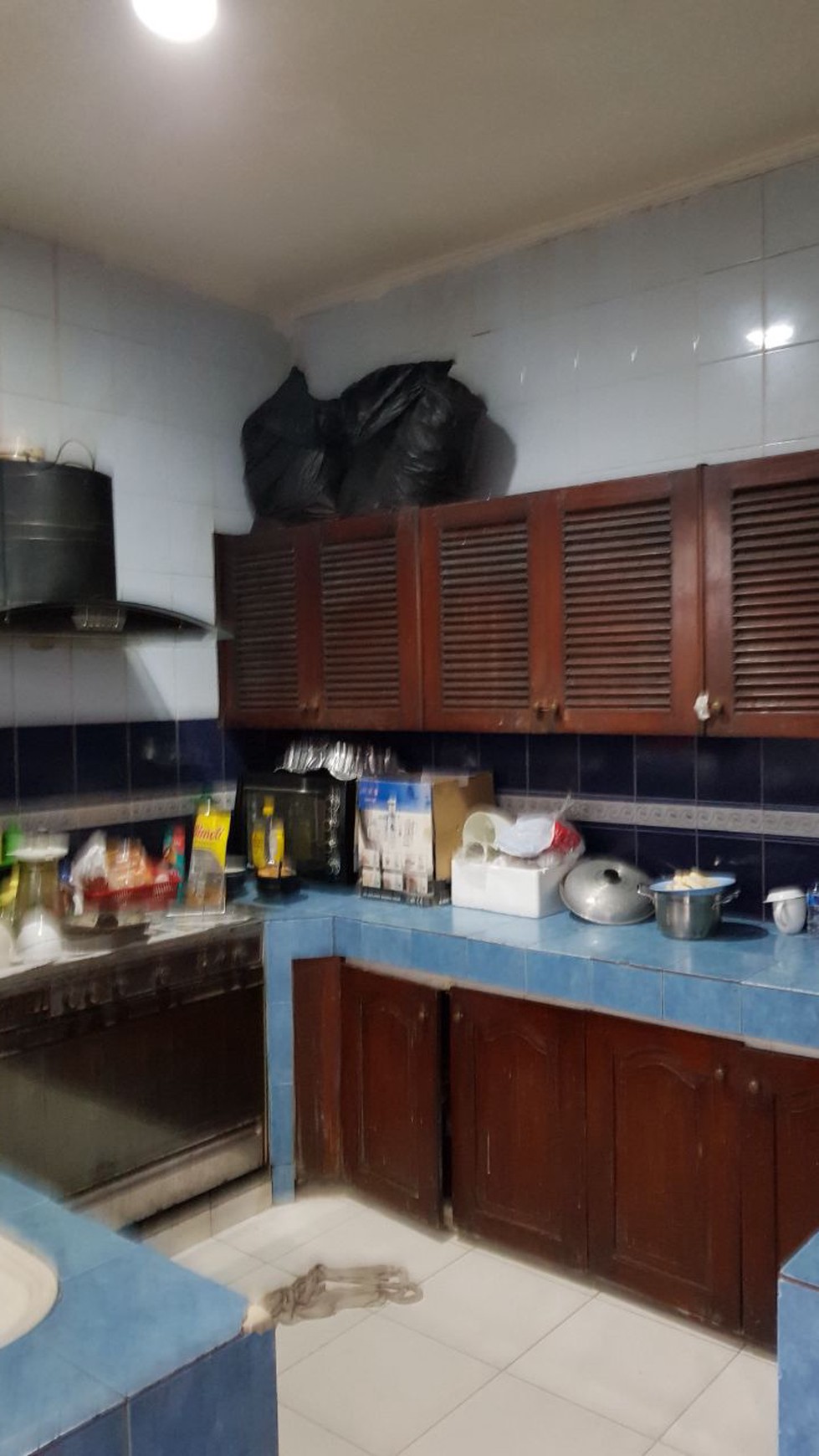 Rumah antik siap huni di Permata Hijau