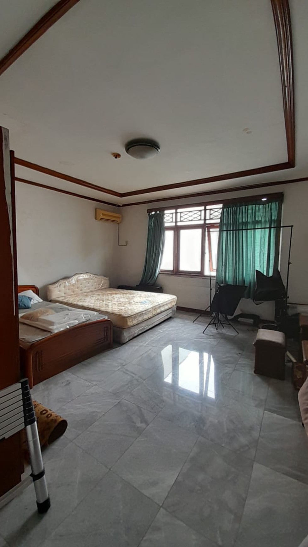 Dijual Rumah Town House di Jl Pekayon Pejaten Jakarta Selatan