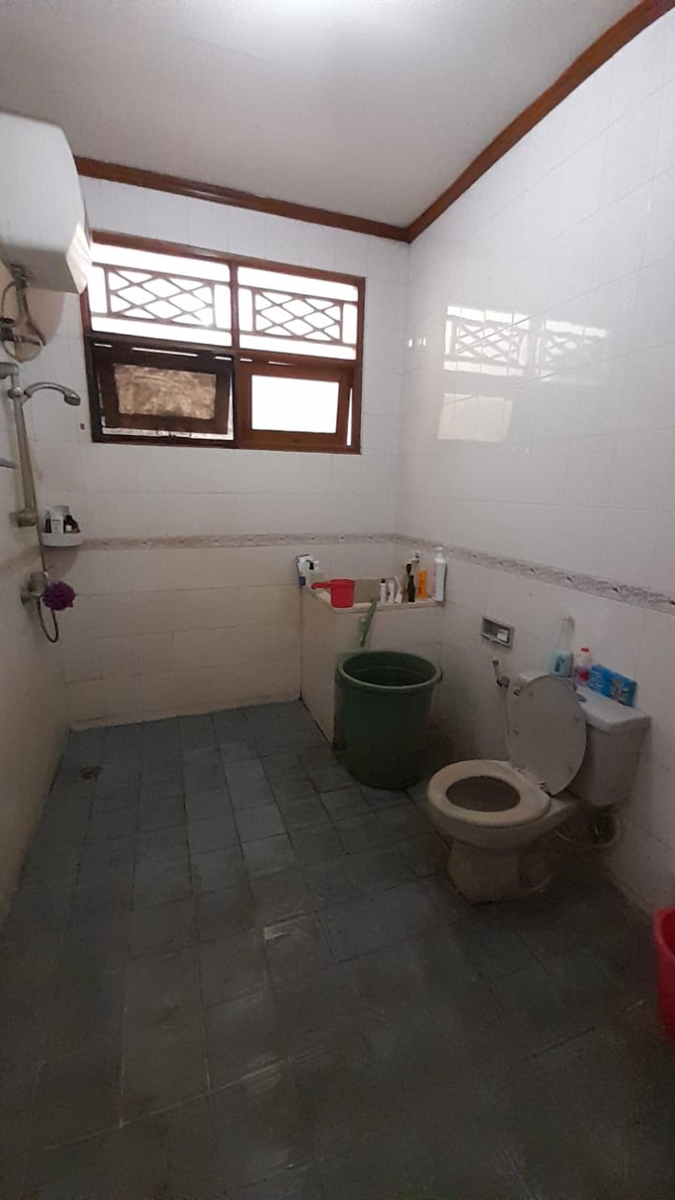 Dijual Rumah Town House di Jl Pekayon Pejaten Jakarta Selatan