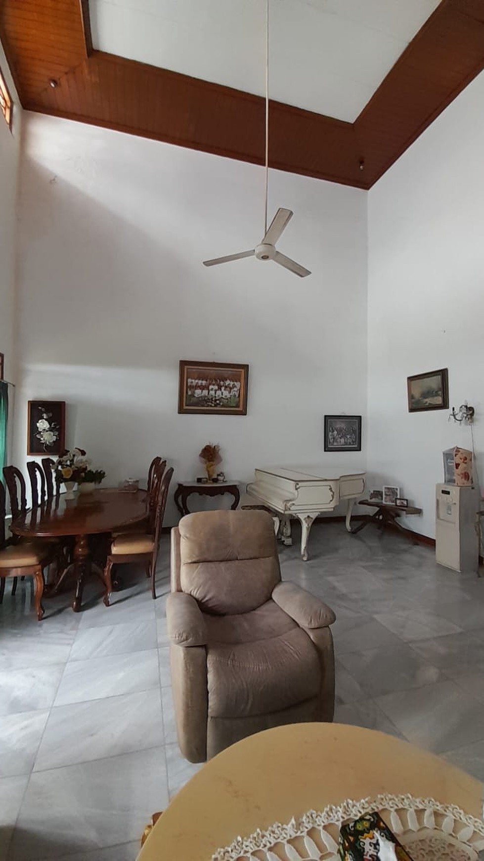 Dijual Rumah Town House di Jl Pekayon Pejaten Jakarta Selatan