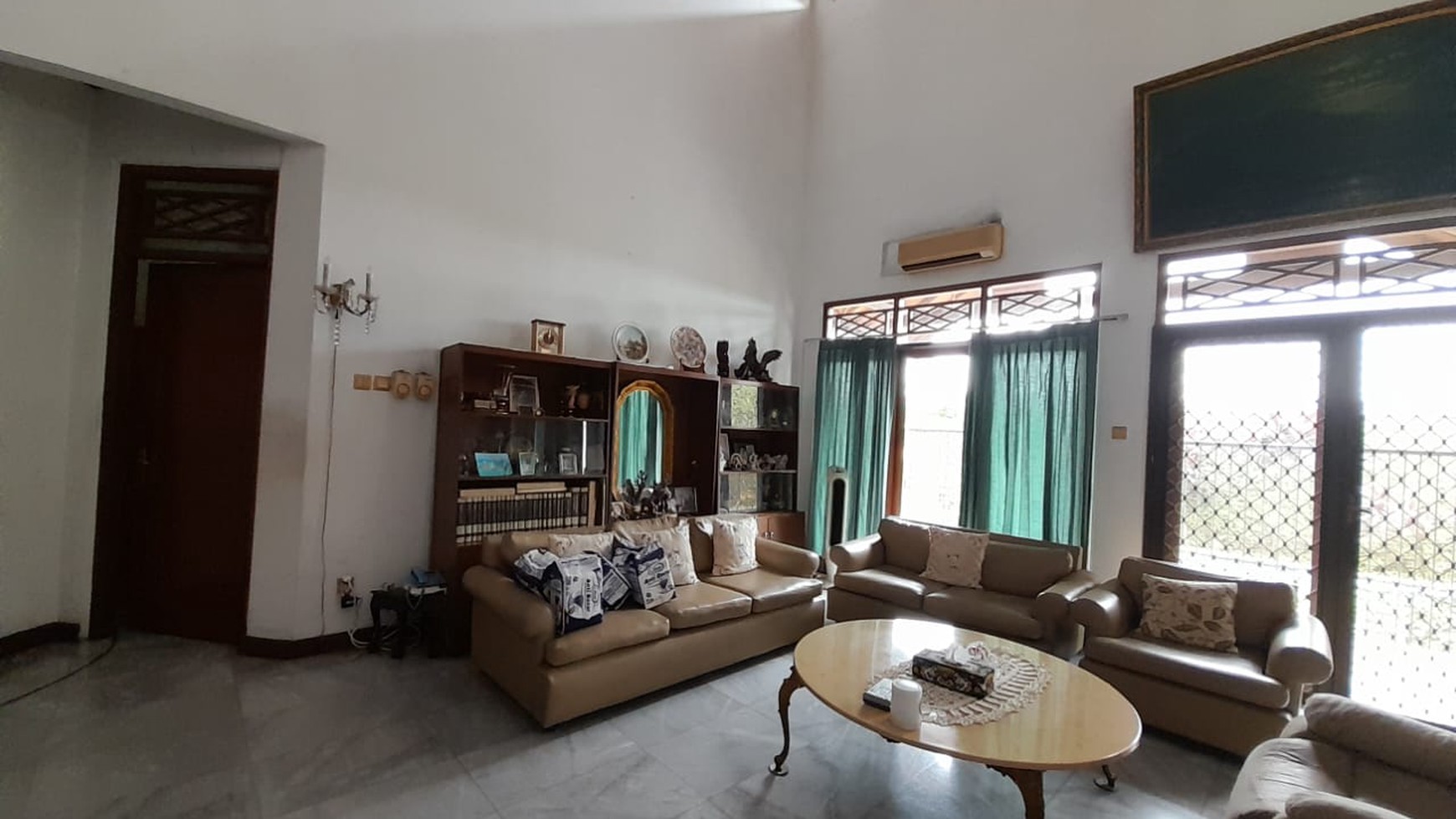 Dijual Rumah Town House di Jl Pekayon Pejaten Jakarta Selatan