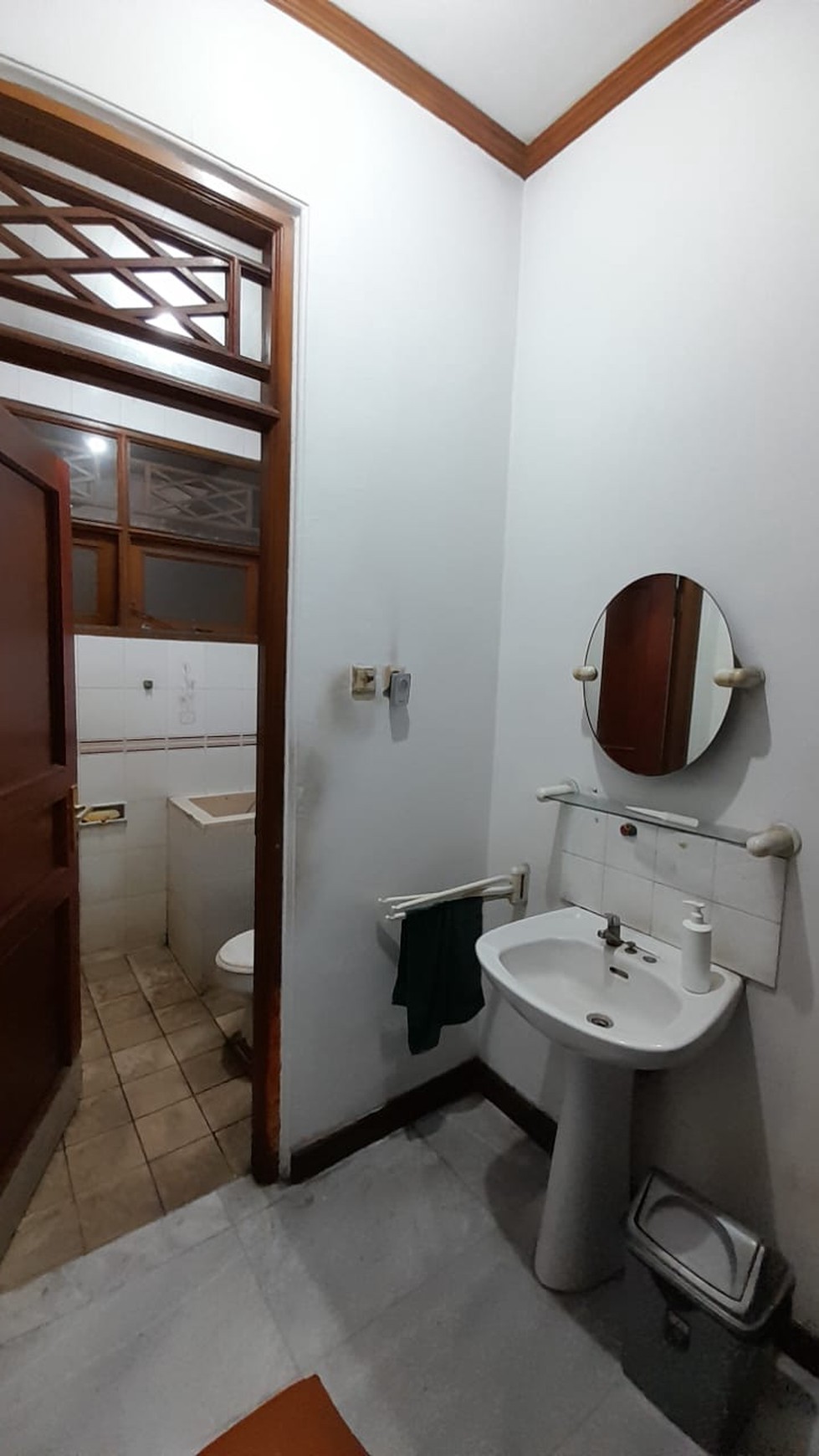 Dijual Rumah Town House di Jl Pekayon Pejaten Jakarta Selatan
