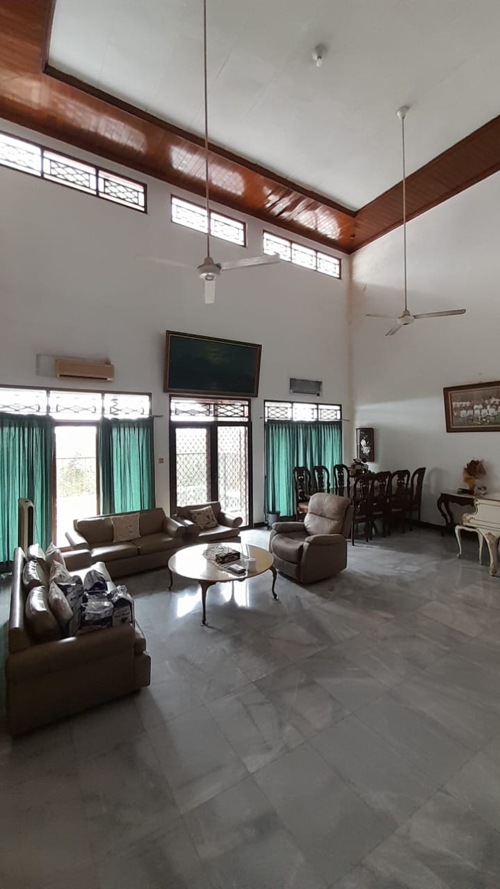 Dijual Rumah Town House di Jl Pekayon Pejaten Jakarta Selatan