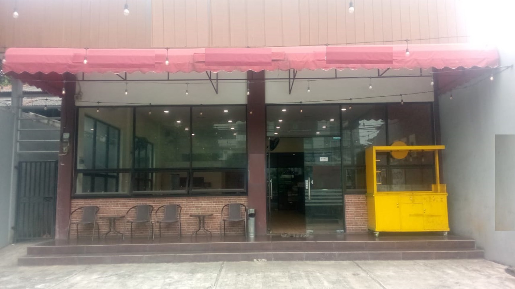 Ruko/ Ruang usaha Bagus, Lokasi jalan Utama di Pondok Betung