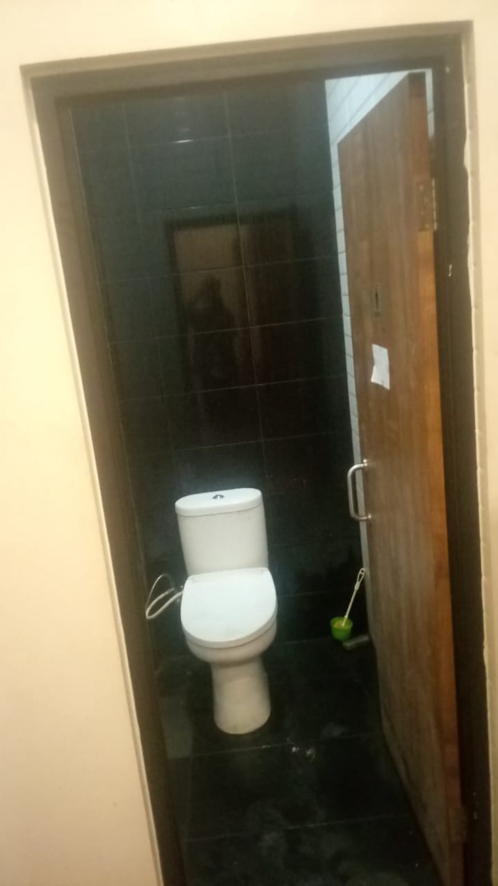 Ruko/ Ruang usaha Bagus, Lokasi jalan Utama di Pondok Betung
