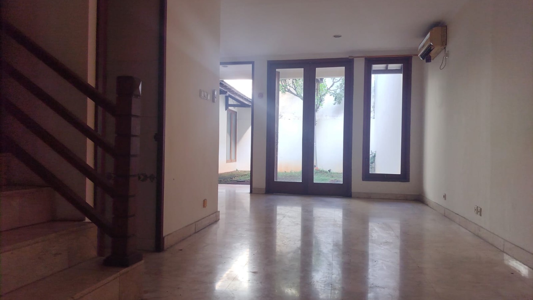 Lebak bulus lestari luas 225 belakang mrt lebak bulus