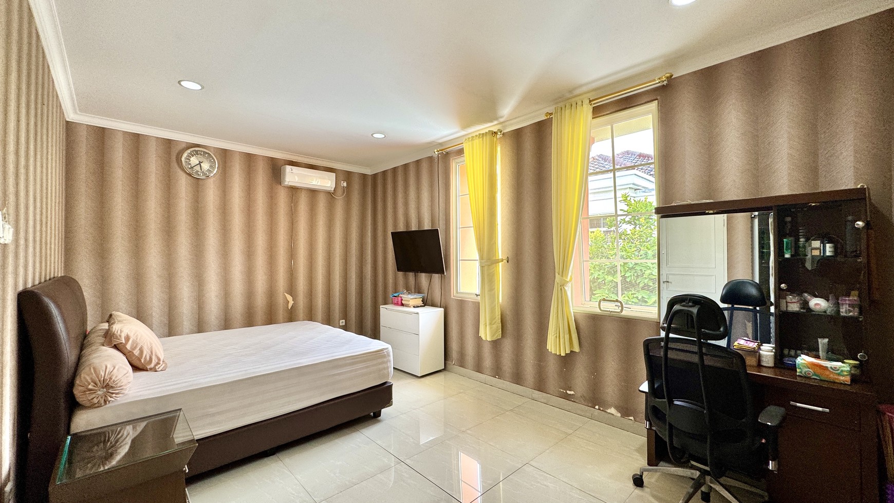 Rumah di Akasia Golf BGM PIK