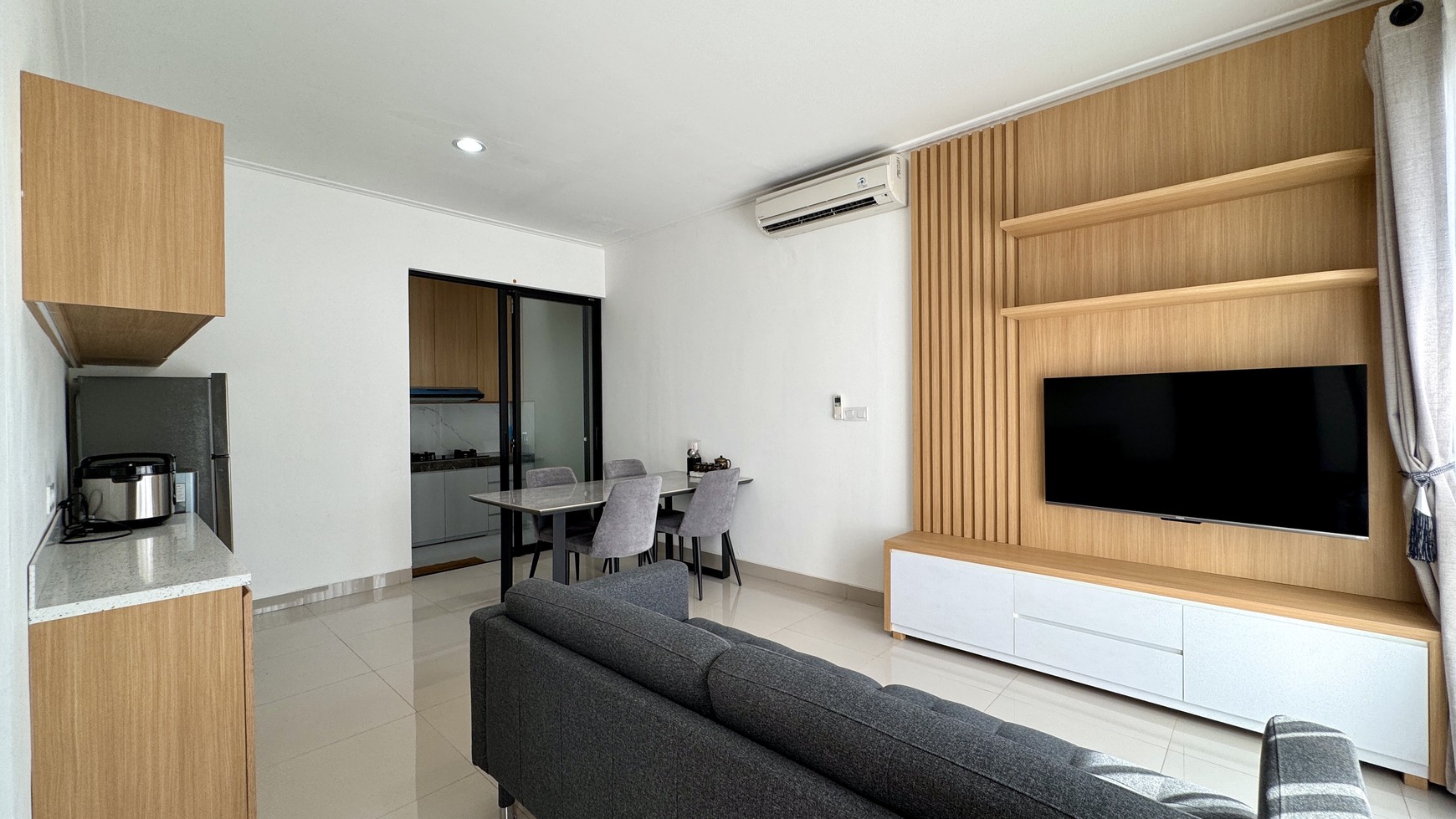 Rumah Full Furnished di Cluster Denver Dekat Center Point dan CBD PIK2