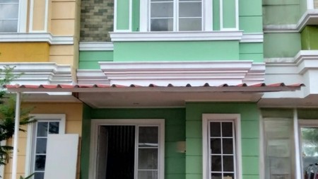 Termurah. Rumah bagus Amarillo Village, Gading Serpong