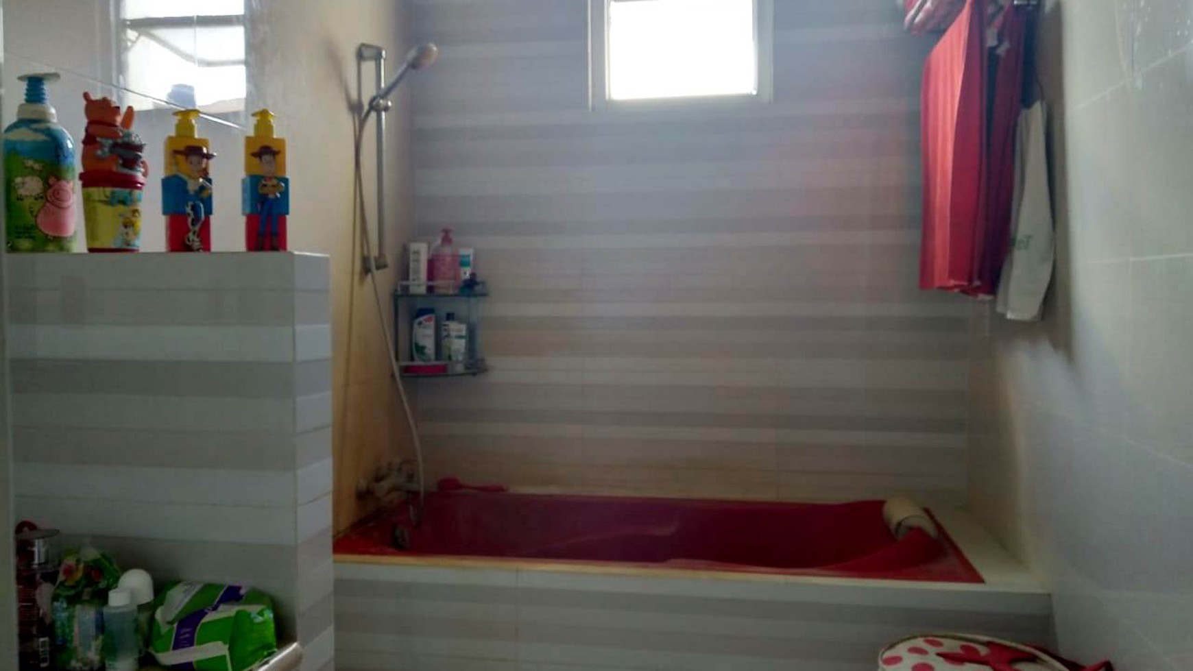 Rumah LUX di pondok indah.