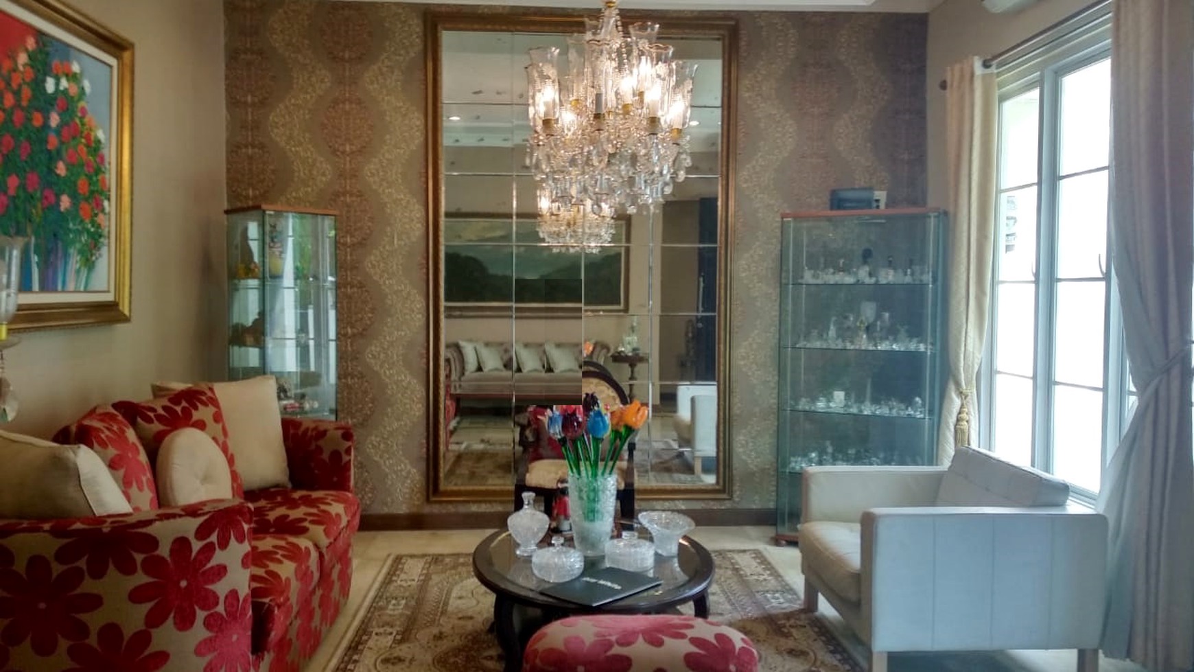 Rumah LUX di pondok indah.