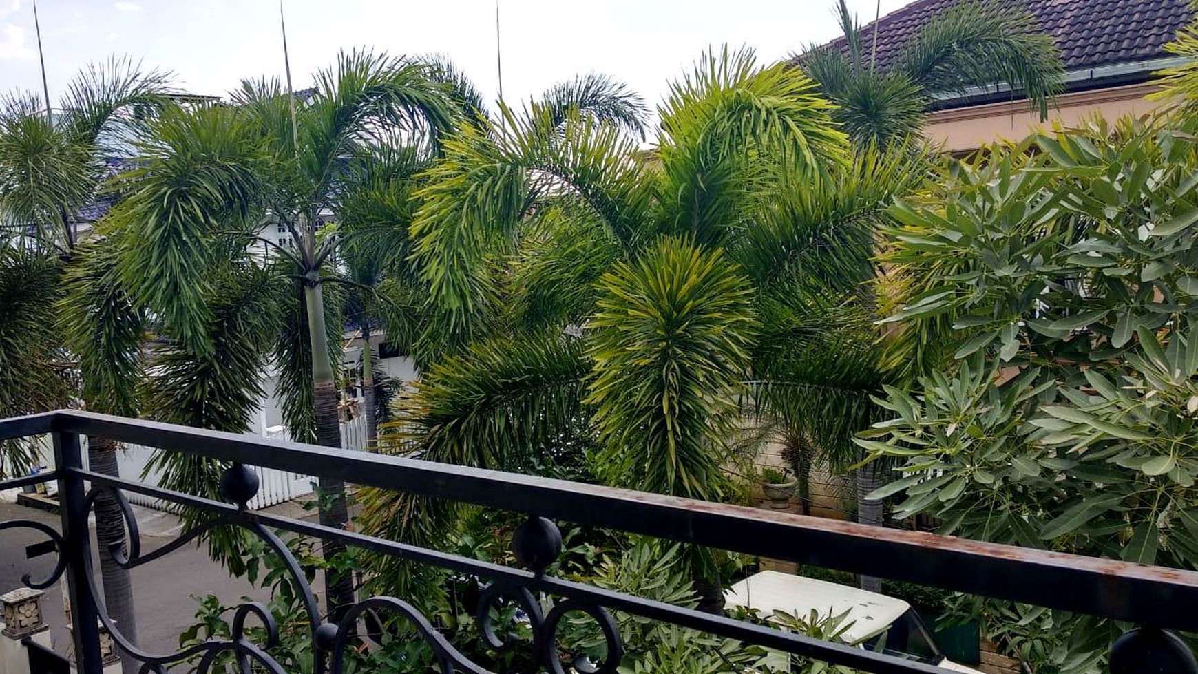 Rumah LUX di pondok indah.