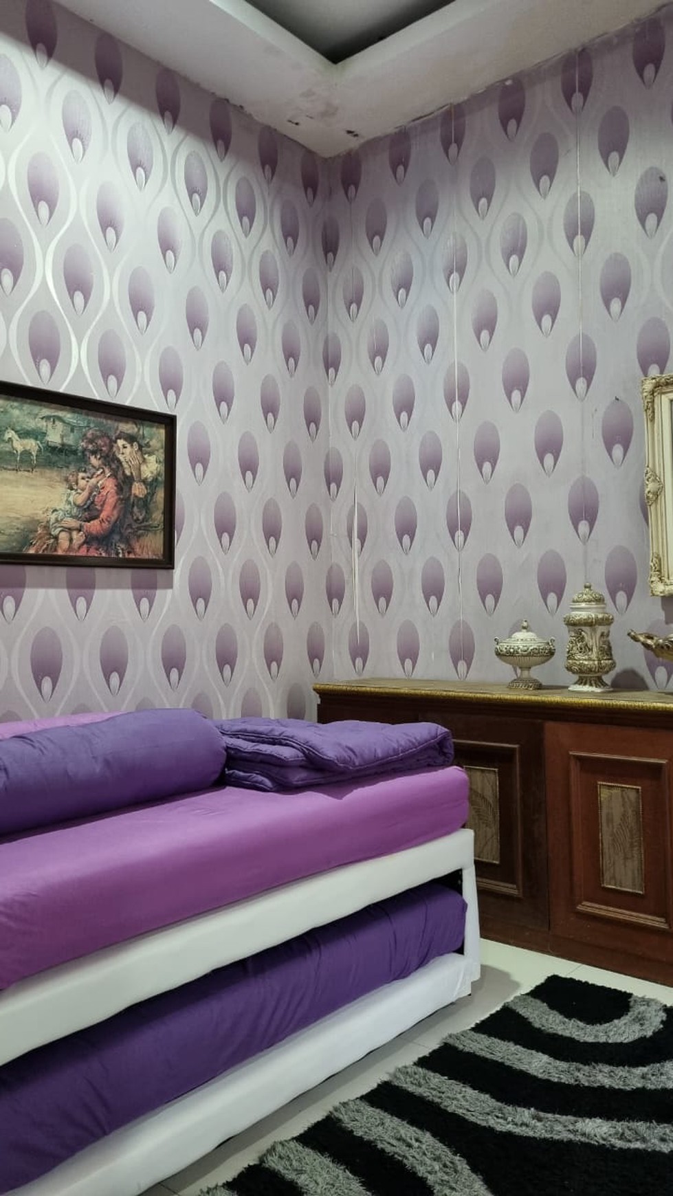 Rumah Siap Huni, Hunian Nyaman dengan Halaman Luas @Parkit, Bintaro.