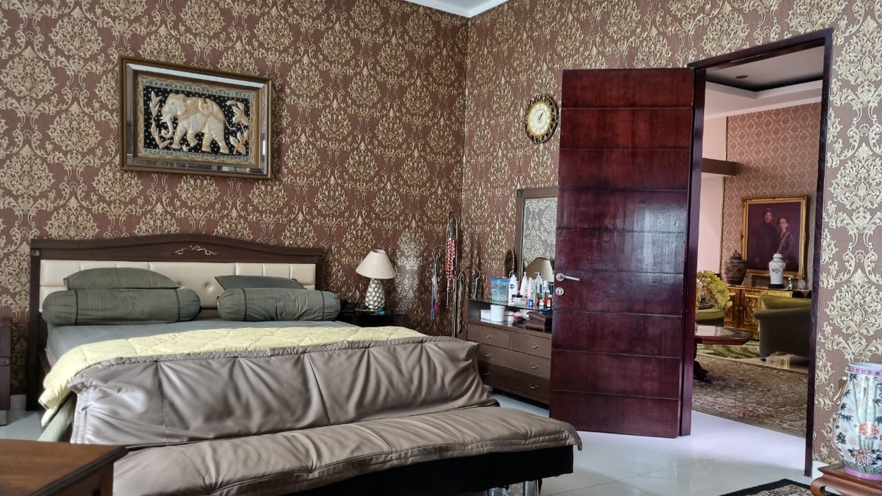 Rumah Siap Huni, Hunian Nyaman dengan Halaman Luas @Parkit, Bintaro.