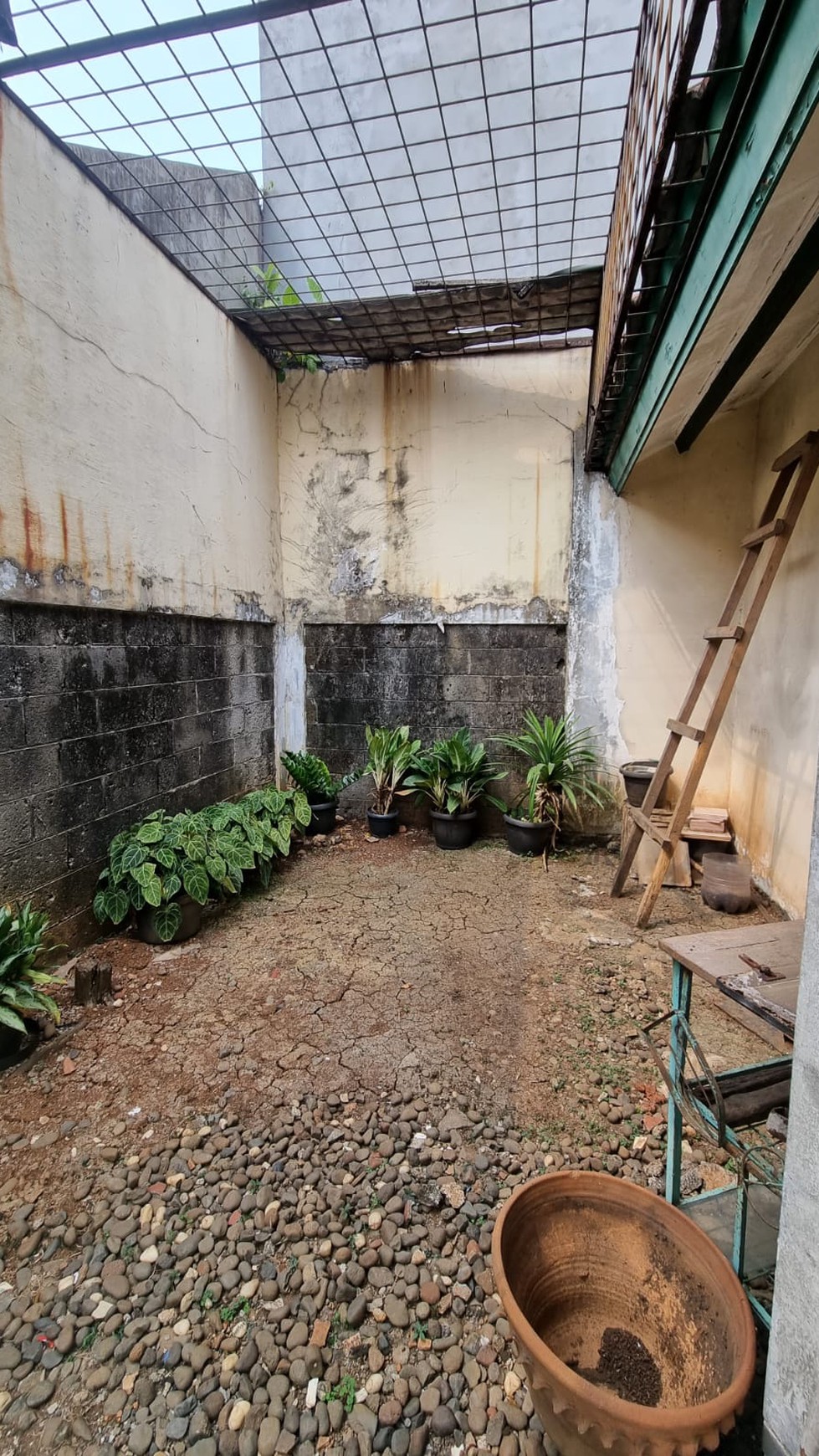 Turun harga Rumah standard  Anggrek Loka