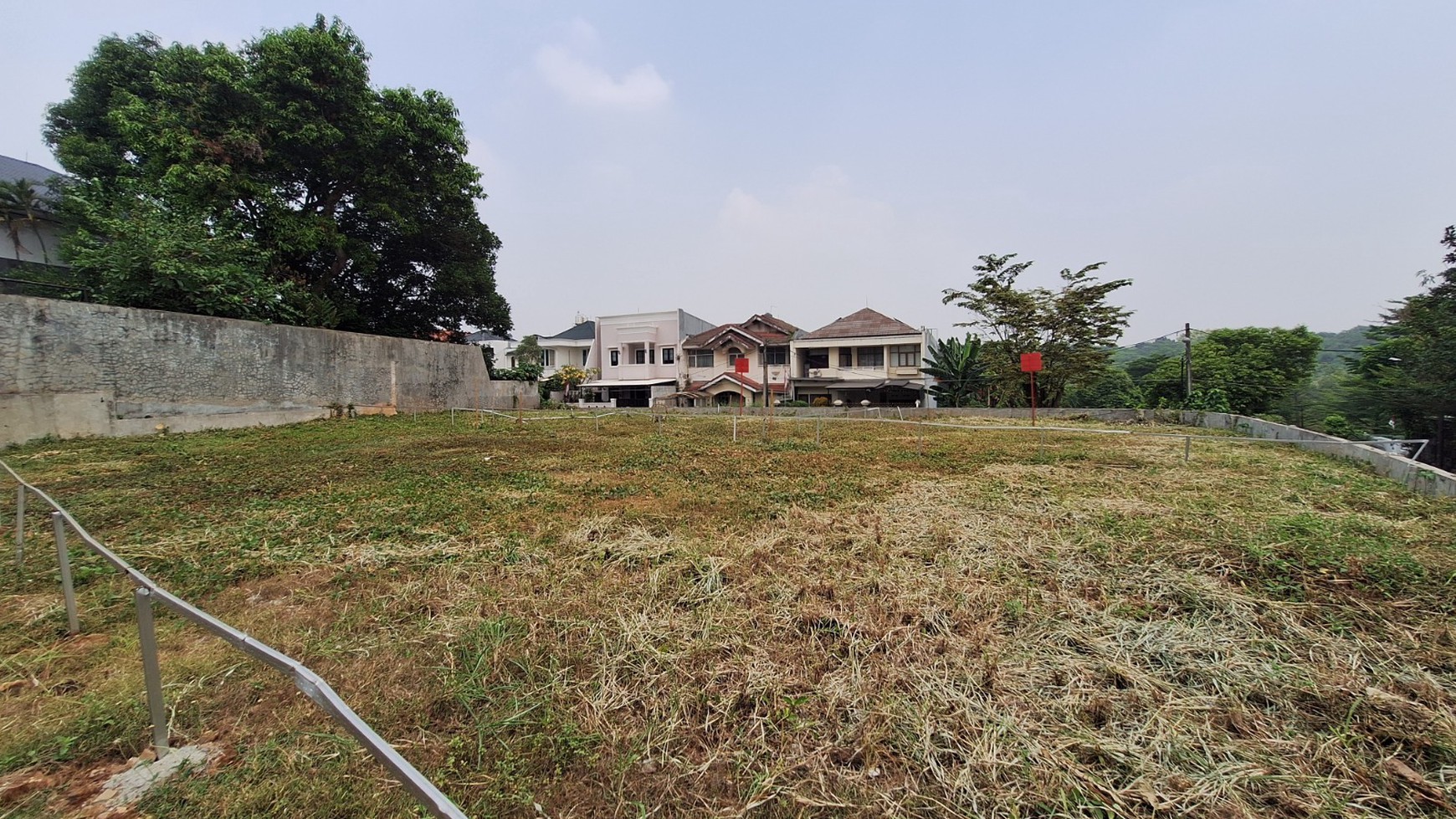 Tanah Siap Bangun Dalam Perumahan Elite Lokasi Tenang dan Eksklusif di Cinere