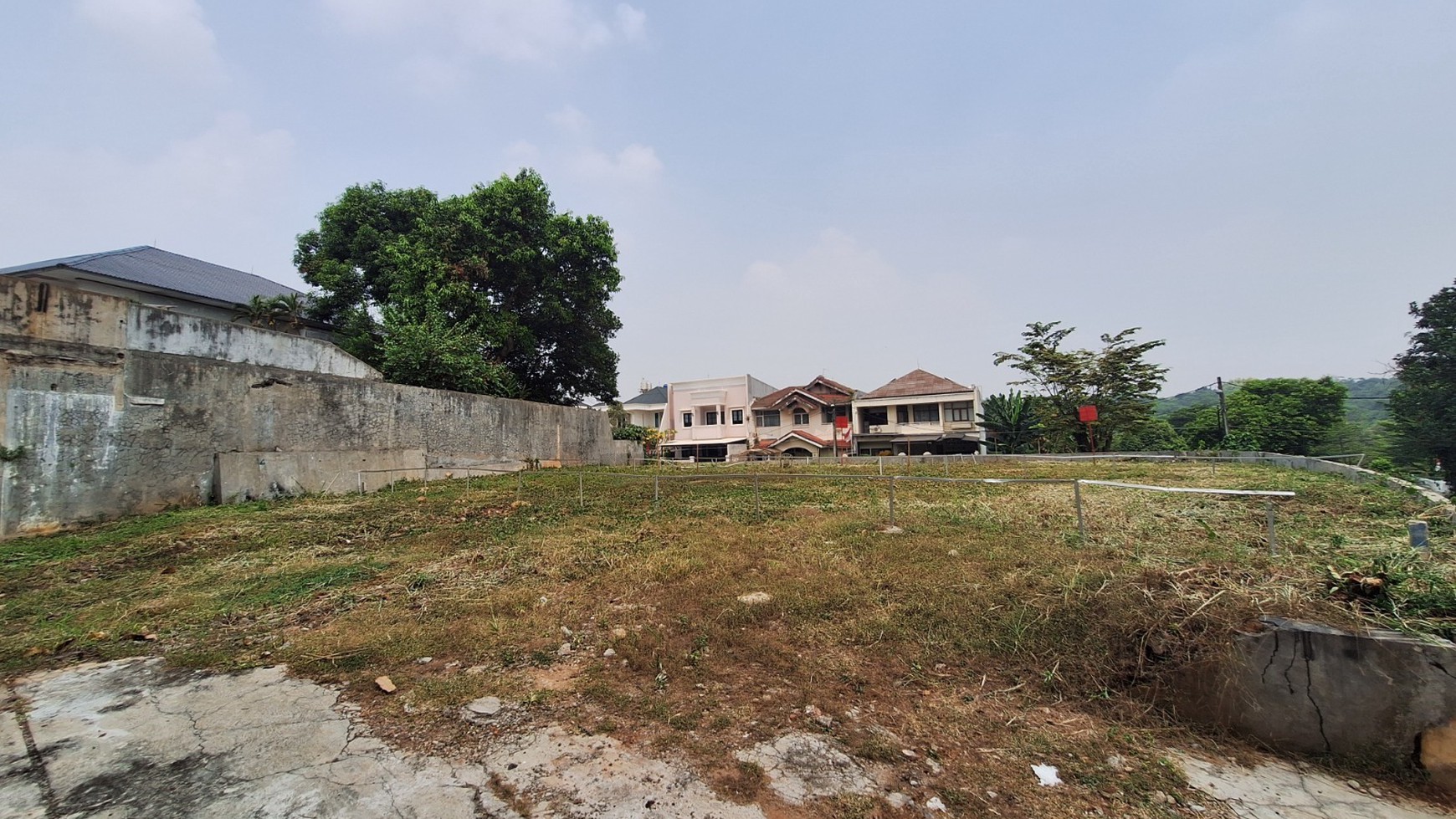 Tanah Siap Bangun Dalam Perumahan Elite Lokasi Tenang dan Eksklusif di Cinere