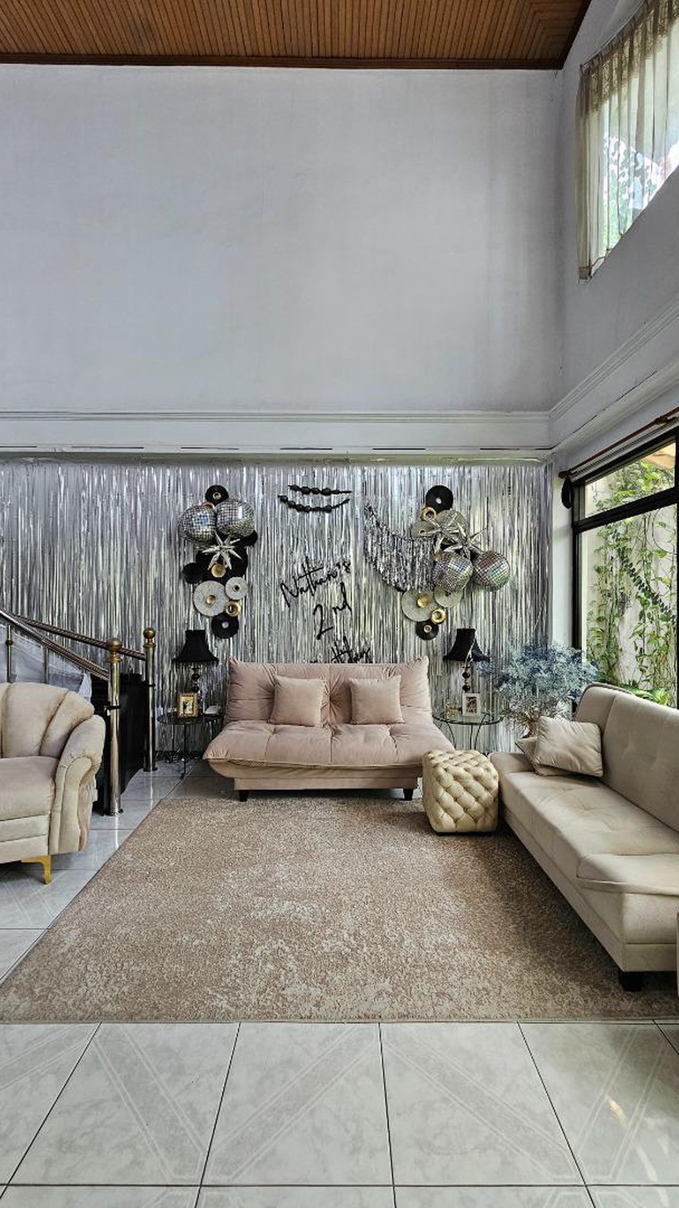 Rumah Modern di Kawasan Elit Kemang Utara - Jakarta Selatan