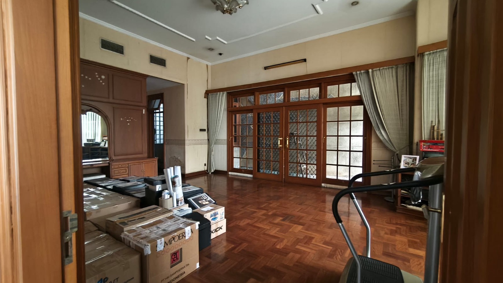1872. Rumah Jalan Margorejo Indah Utara, Wonocolo Surabaya Selatan