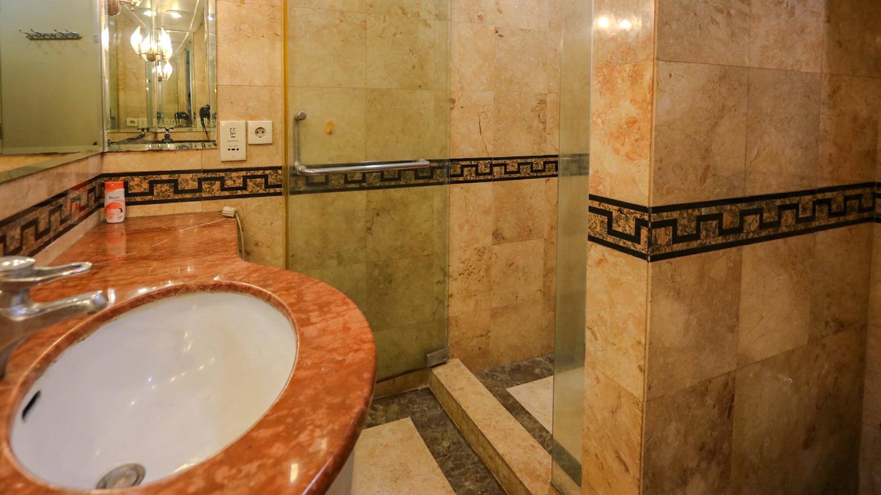 APARTEMEN ASCOTT THAMRIN, SANGAT STRATEGIS, DEKAT GRAND INDONESIA, MENTENG, TANAH ABANG, JAKARTA PUSAT