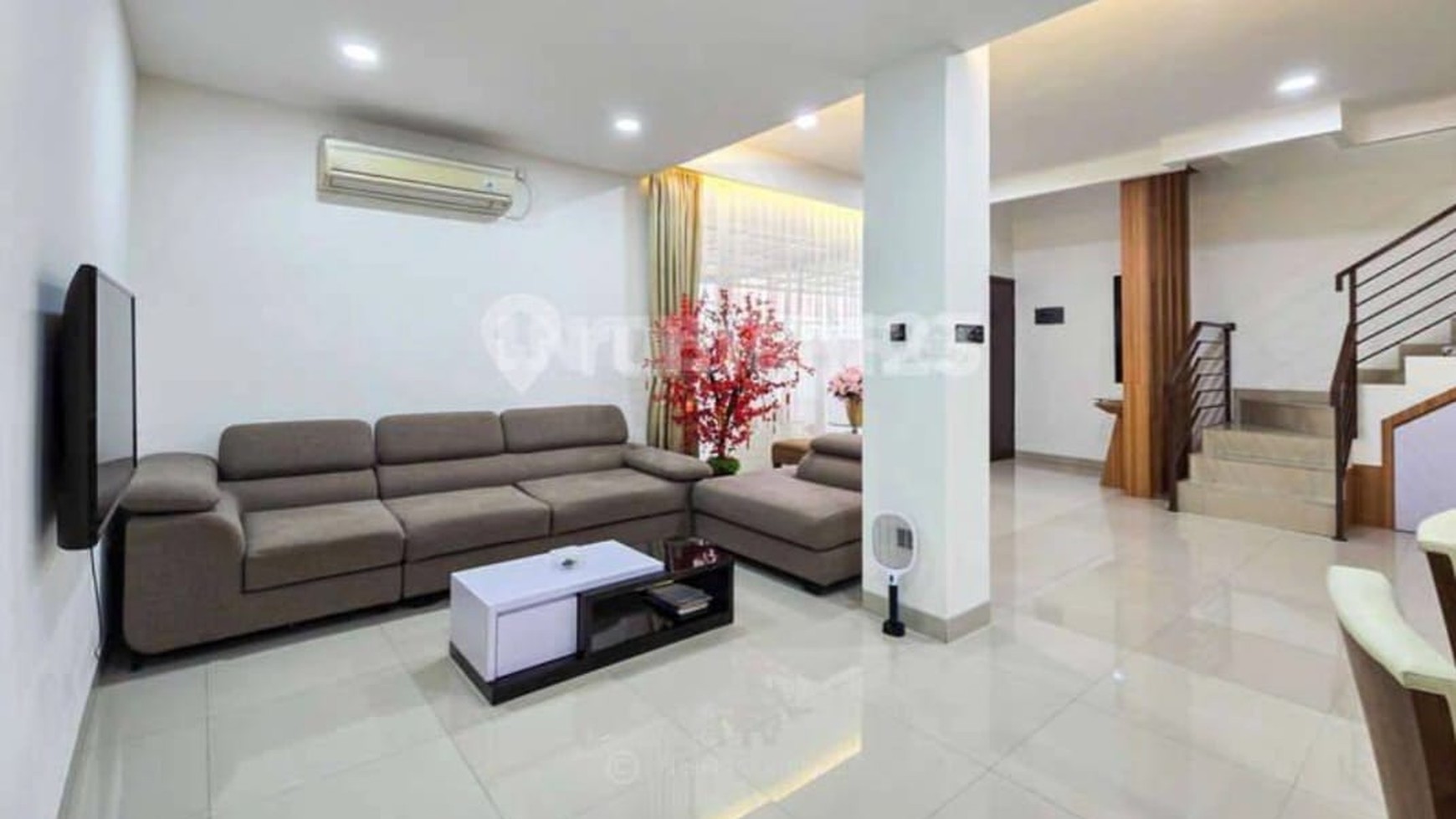 RUMAH 3 LANTAI MURAH JL DURI KEPA JAKARTA BARAT