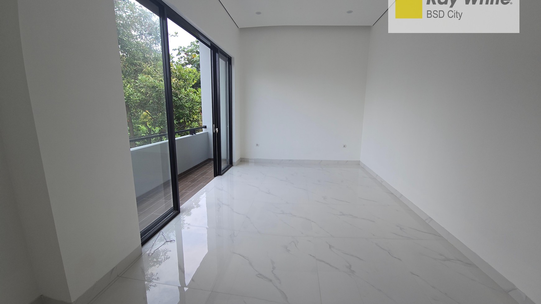 Rumah Baru di Nusa Loka BSD City, dekat Santa Ursula