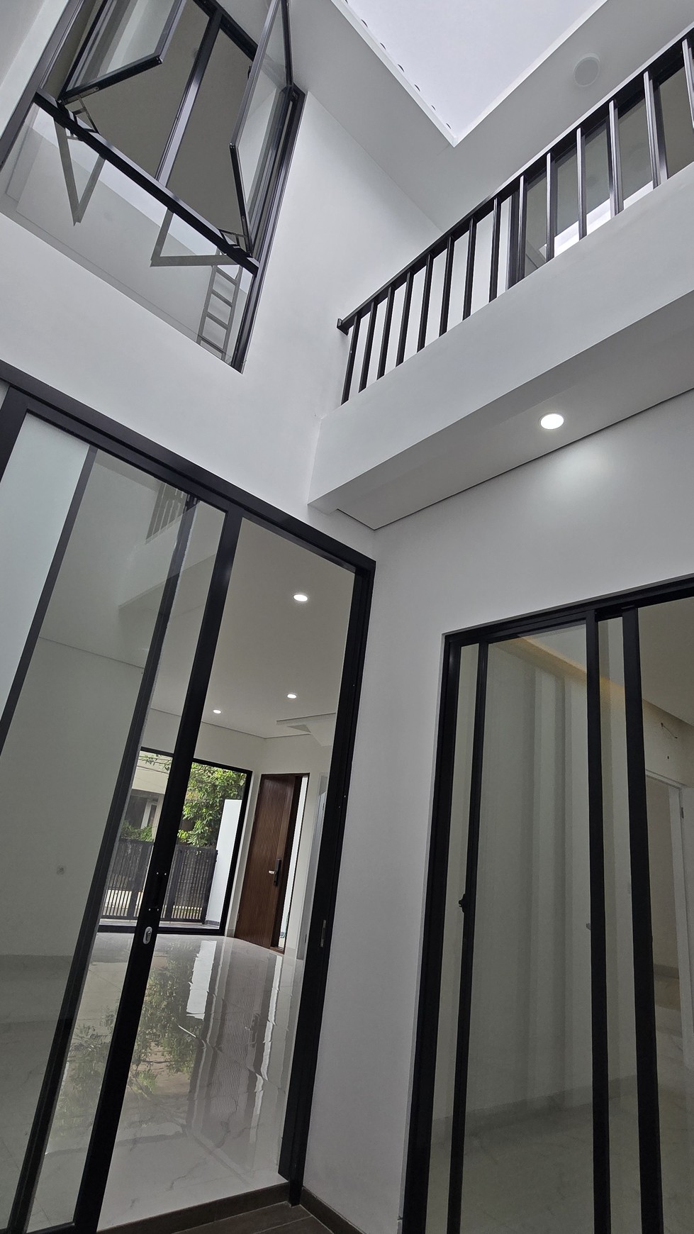 Rumah Baru di Nusa Loka BSD City, dekat Santa Ursula