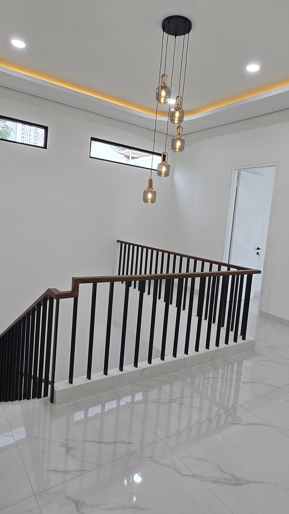 Rumah Baru di Nusa Loka BSD City, dekat Santa Ursula