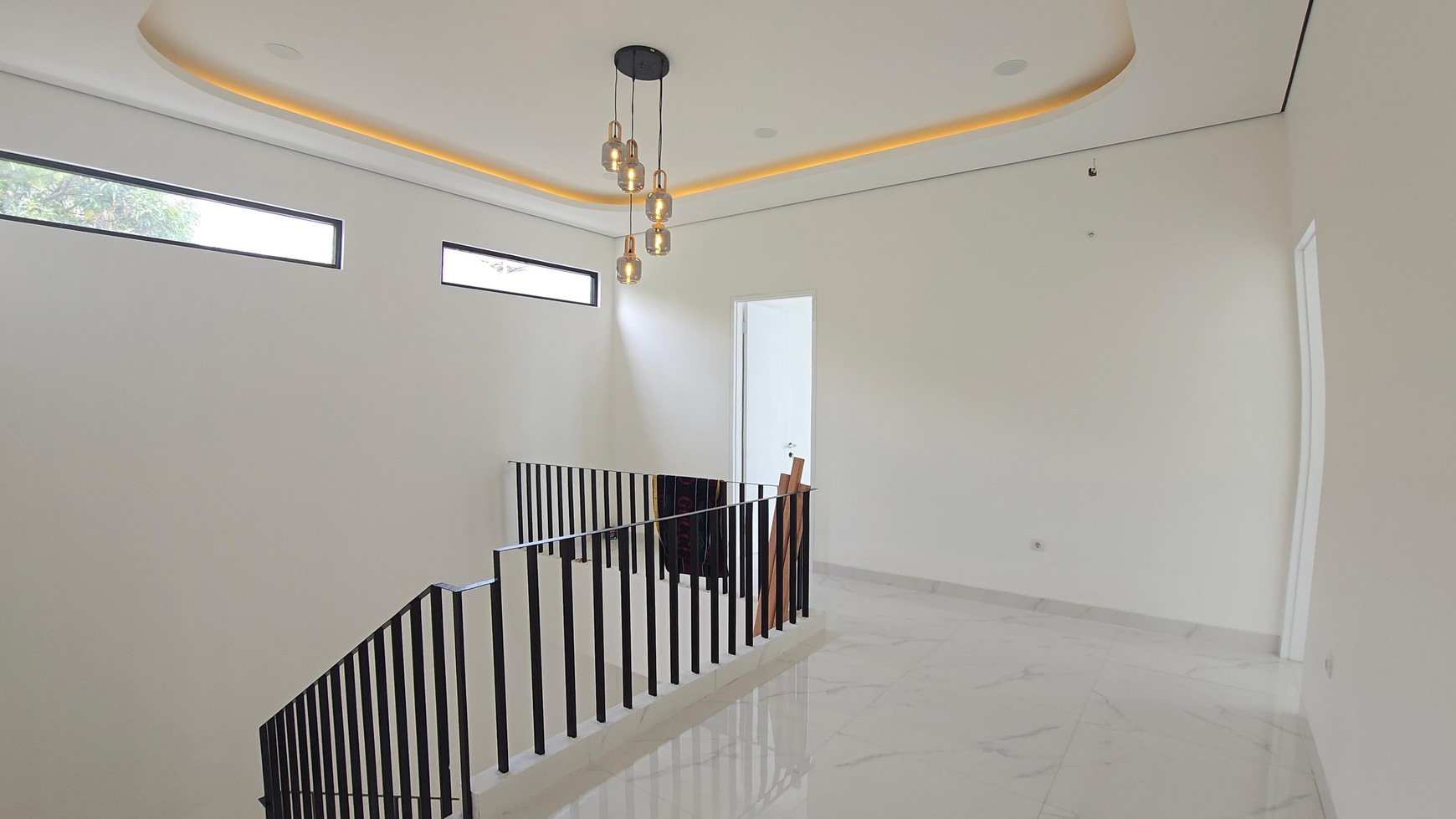 Rumah Baru di Nusa Loka BSD City, dekat Santa Ursula