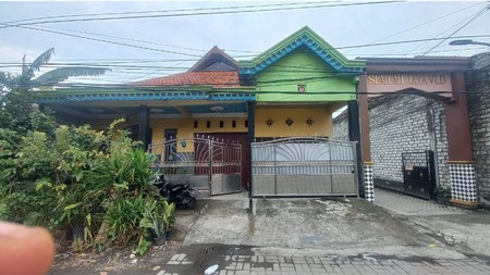 Dijual rumah usaha hook di Sememi