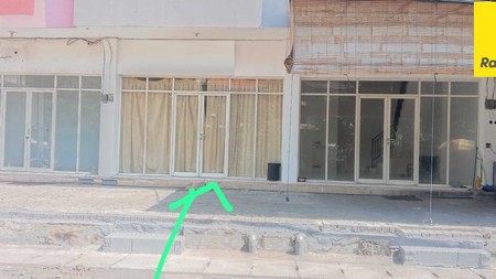 Disewakan Ruko 3 lantai di Nol Raya Dukuh Kupang Barat Surabaya
