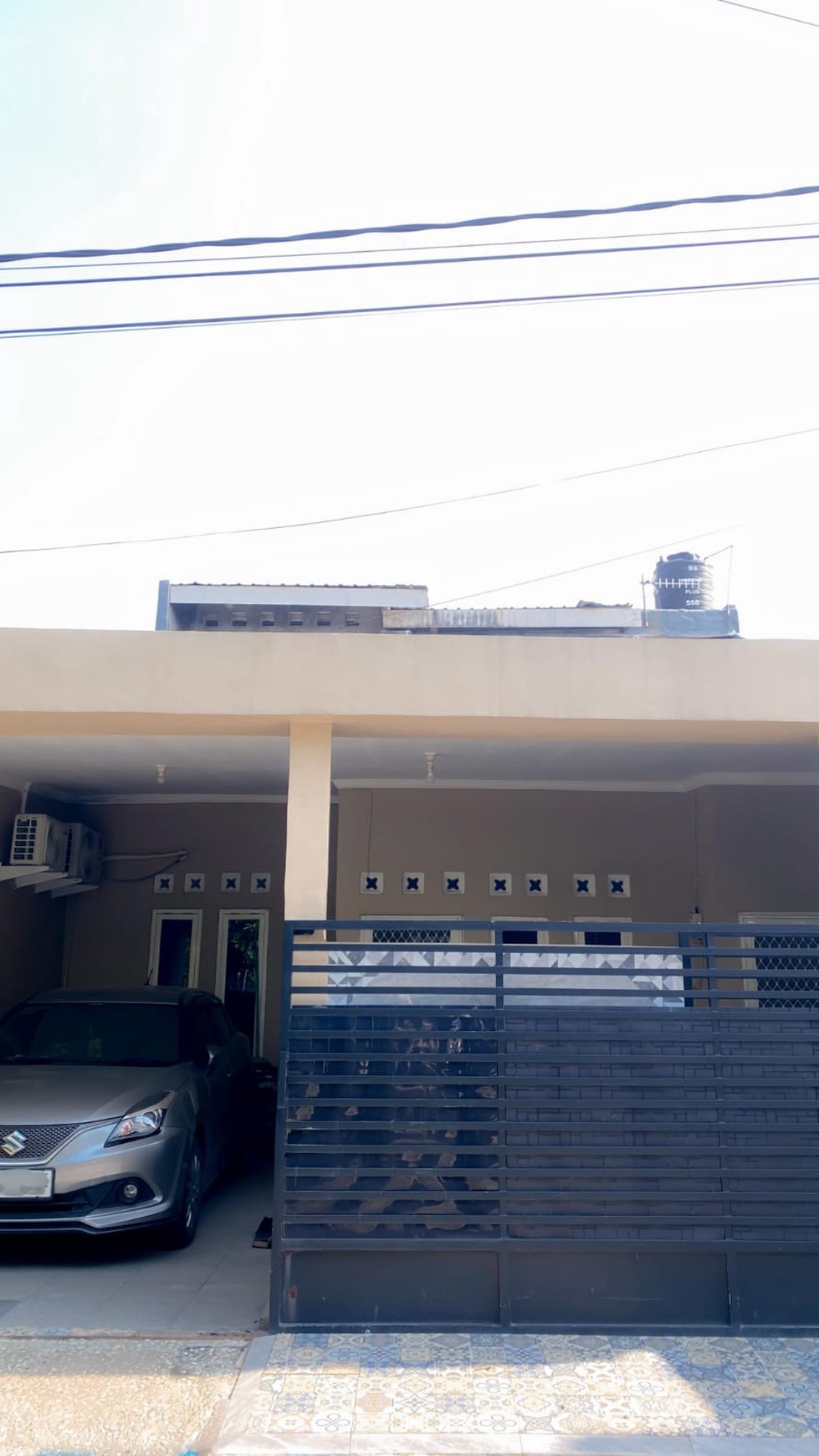 1884.  Dijual Rumah Griya Kebraon Utara