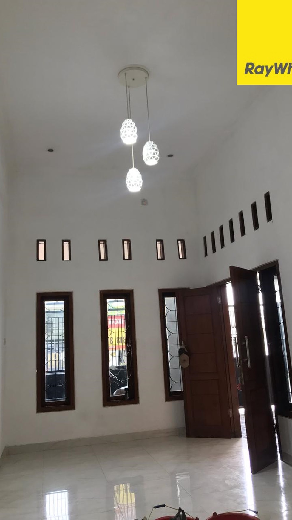 Disewakan Rumah 2 lantai di Jl Tembok Dukuh Surabaya Pusat