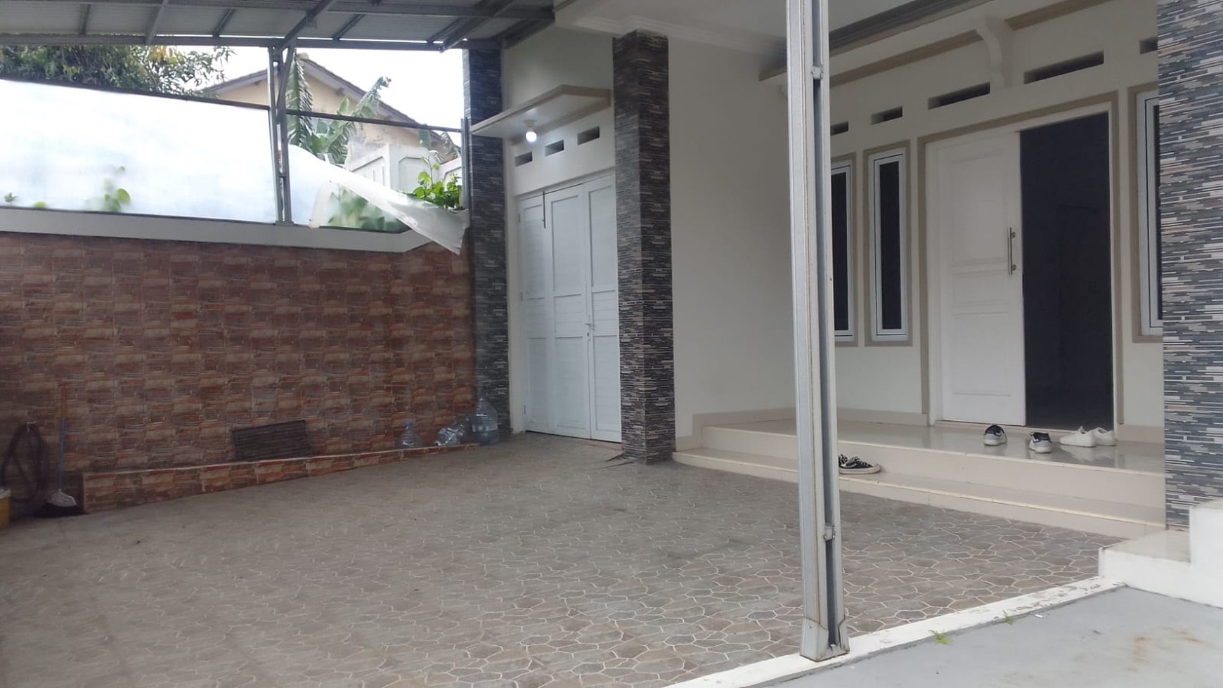 Rumah 2 Lantai Cantik Dan Terawat Baik Di Kavling DKI Cipedak, Jagakarsa, Dan Hanya 10 Menit Ke Tol Gandul & Kukusan