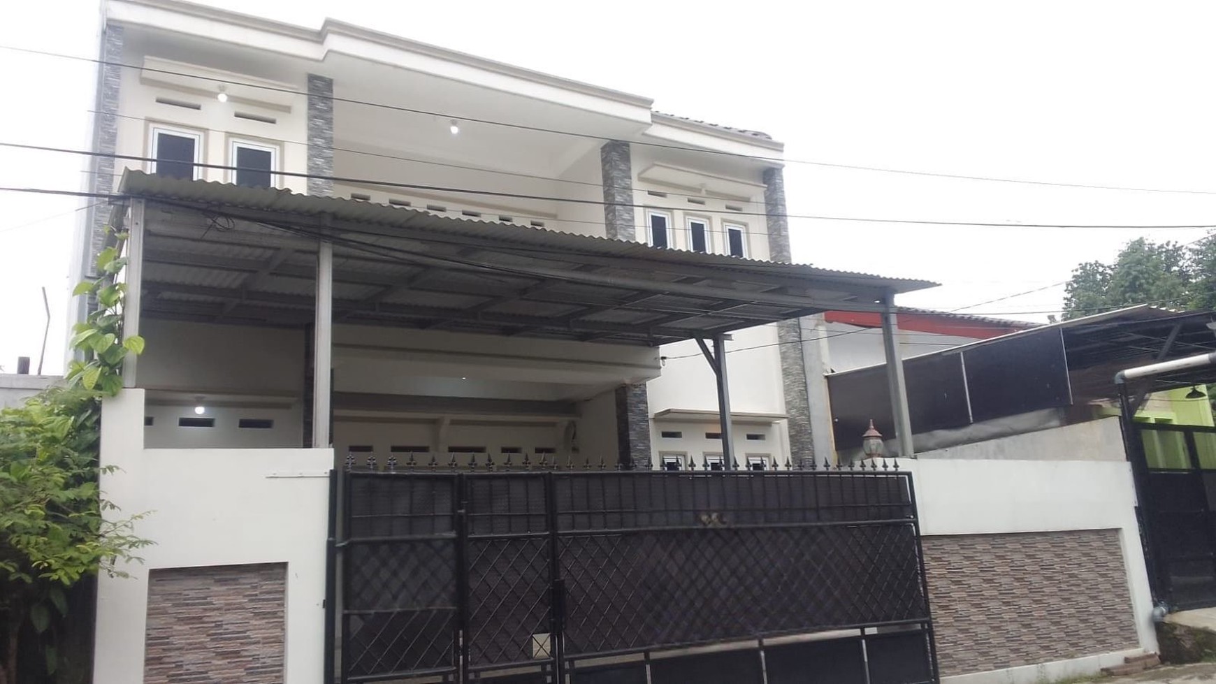 Rumah 2 Lantai Cantik Dan Terawat Baik Di Kavling DKI Cipedak, Jagakarsa, Dan Hanya 10 Menit Ke Tol Gandul & Kukusan