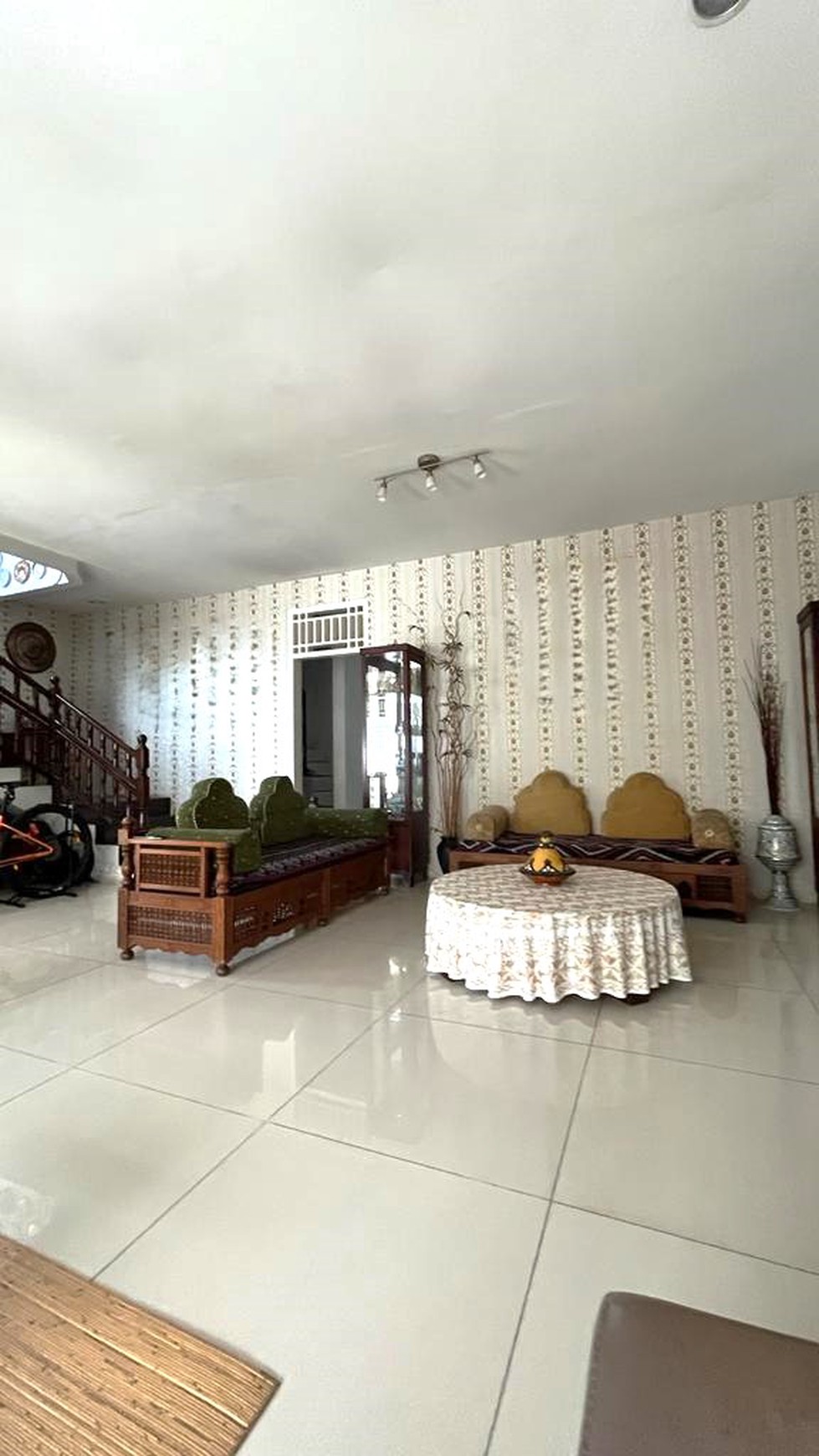 Rumah Mewah Siap Huni di Lokasi Strategis Bintaro Jaya Sektor 5